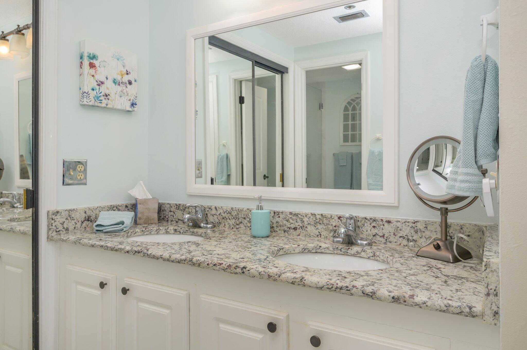 PLAYERS CLUB ON THE BAY THE - Residential