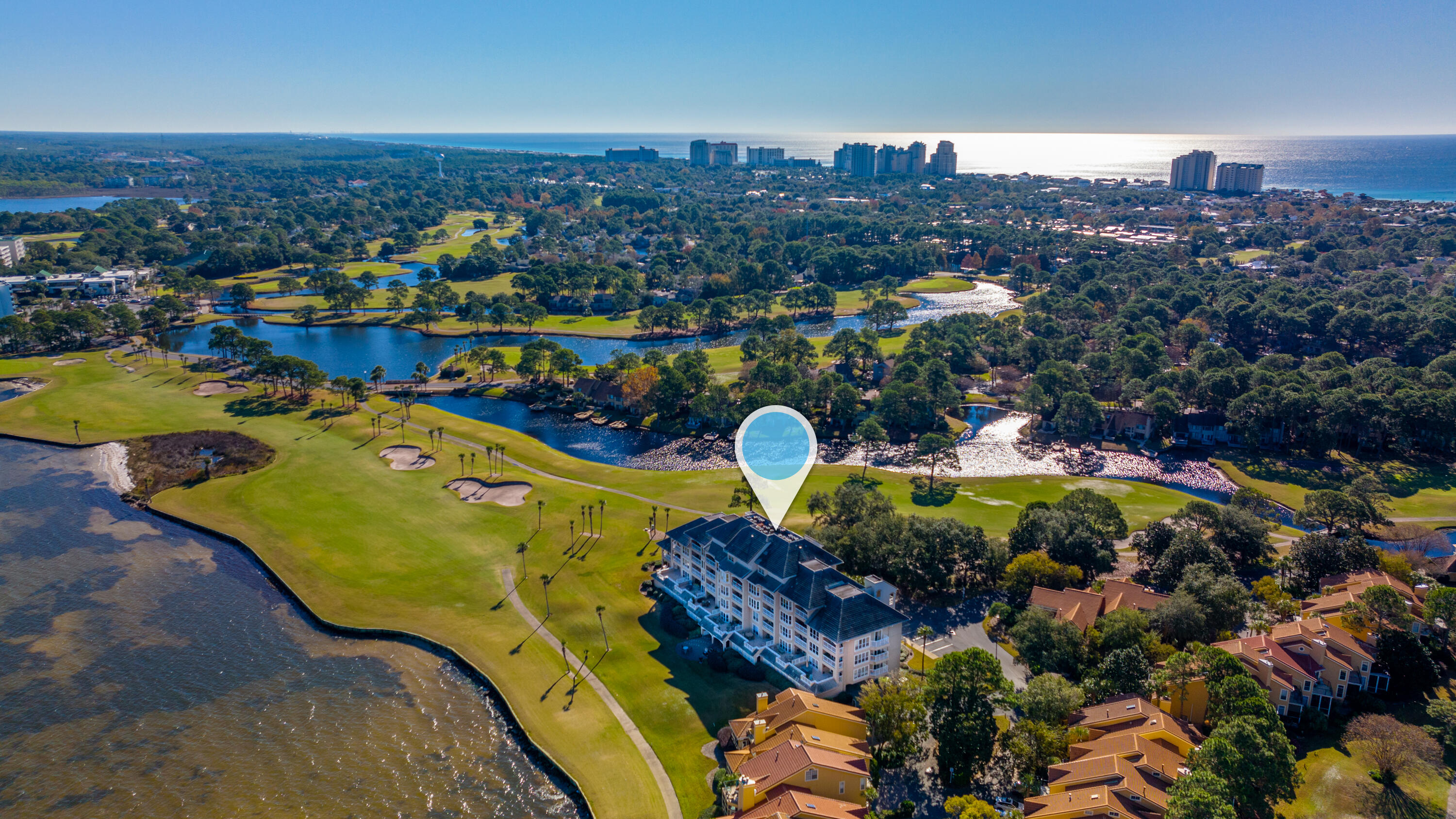 PLAYERS CLUB ON THE BAY THE - Residential