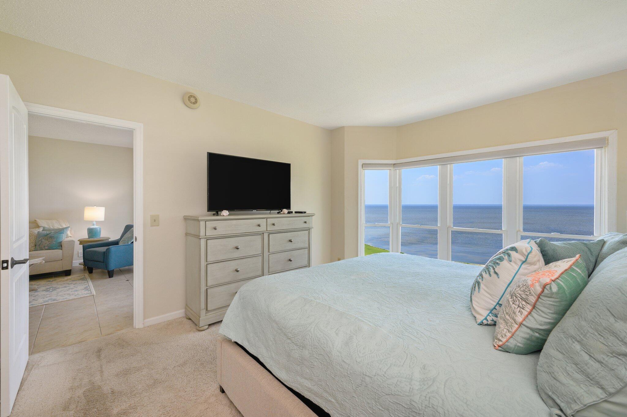 PLAYERS CLUB ON THE BAY THE - Residential