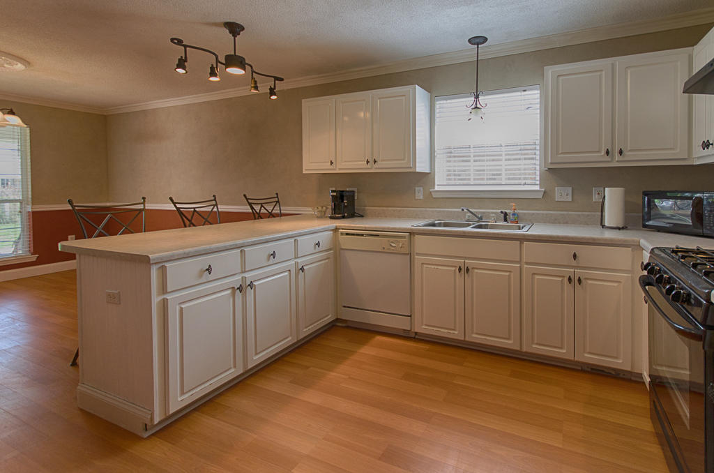 EMERALD VILLAGE PH I LOT 9 BLK D - Residential