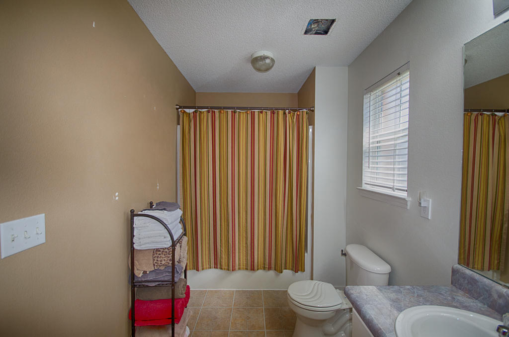 EMERALD VILLAGE PH I LOT 9 BLK D - Residential