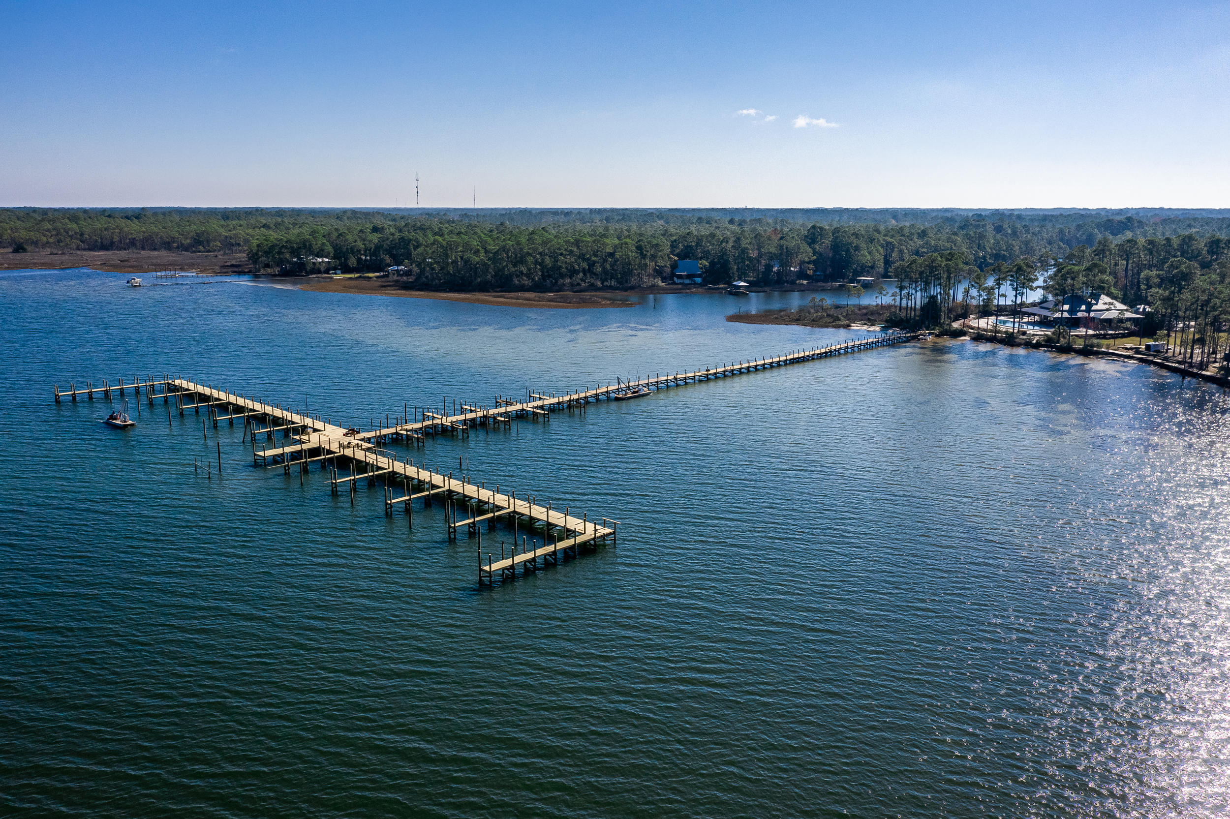 CHURCHILL OAKS - Land