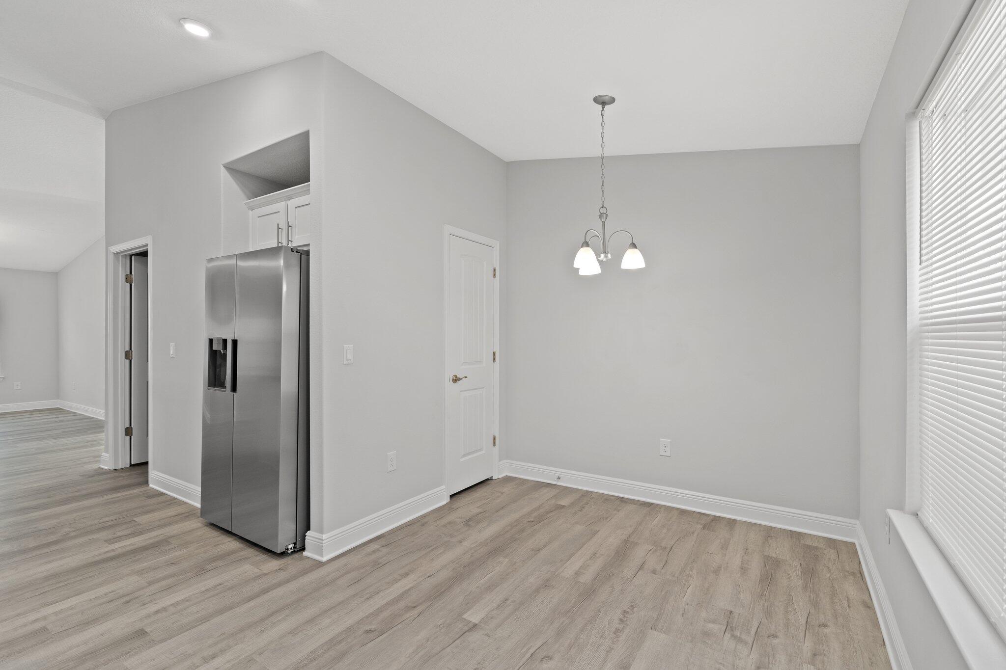 RIVERWALK PH I - Residential Lease