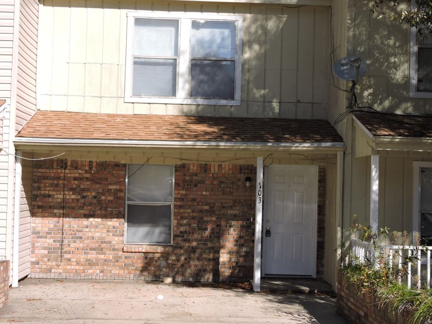 Available Now! Freshly painted throughout in neutral gray walls and white trim and new carpet upstairs. This townhouse is very conveniently located. Both bedrooms and full bath are located upstairs with a nice sized family room, eat in kitchen, and inside laundry room downstairs. There is a storage area located off of the back deck. Small pets may be approved with $275 pet fee. Schedule your showing today!