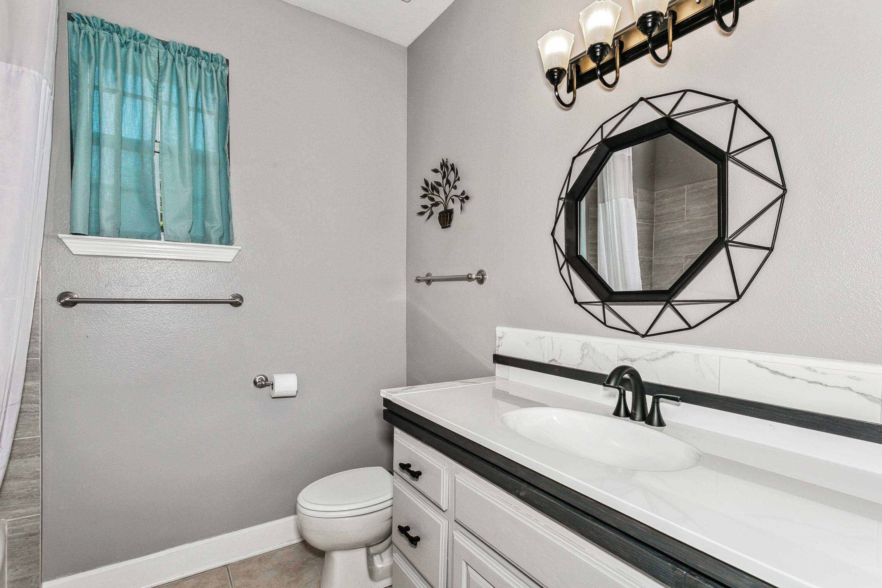 HOLLEY BY THE SEA - Residential