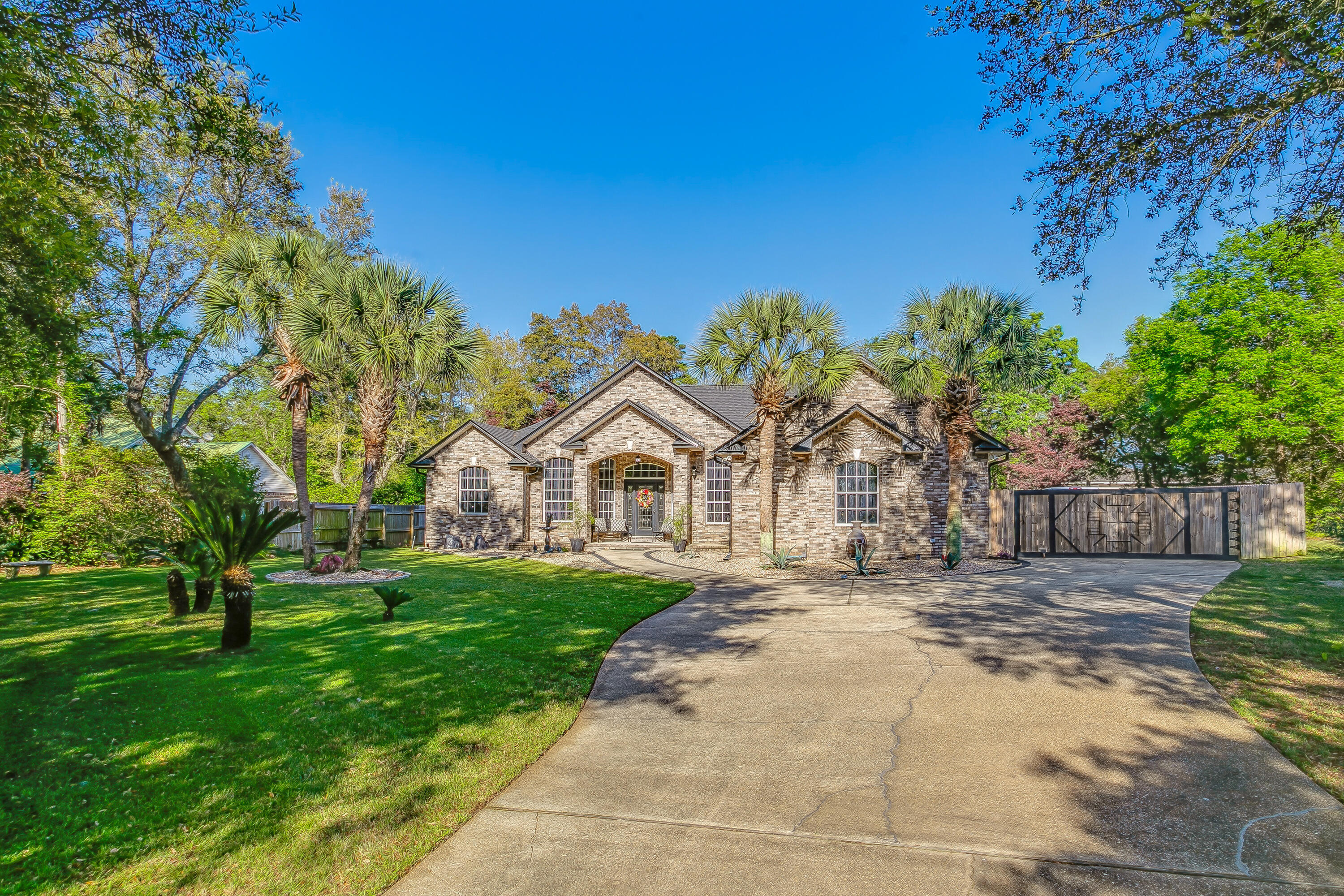 HOLLEY BY THE SEA - Residential