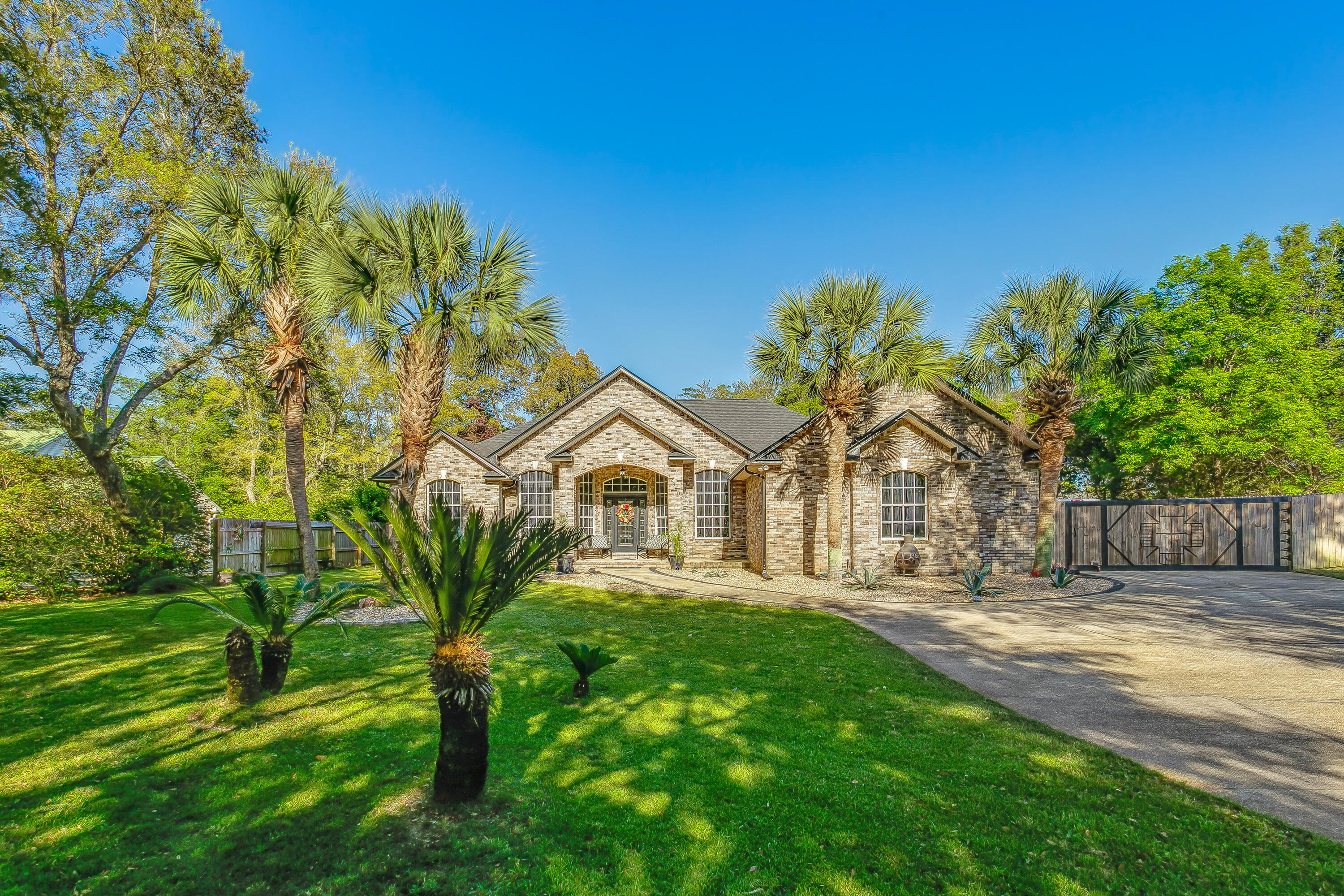 HOLLEY BY THE SEA - Residential