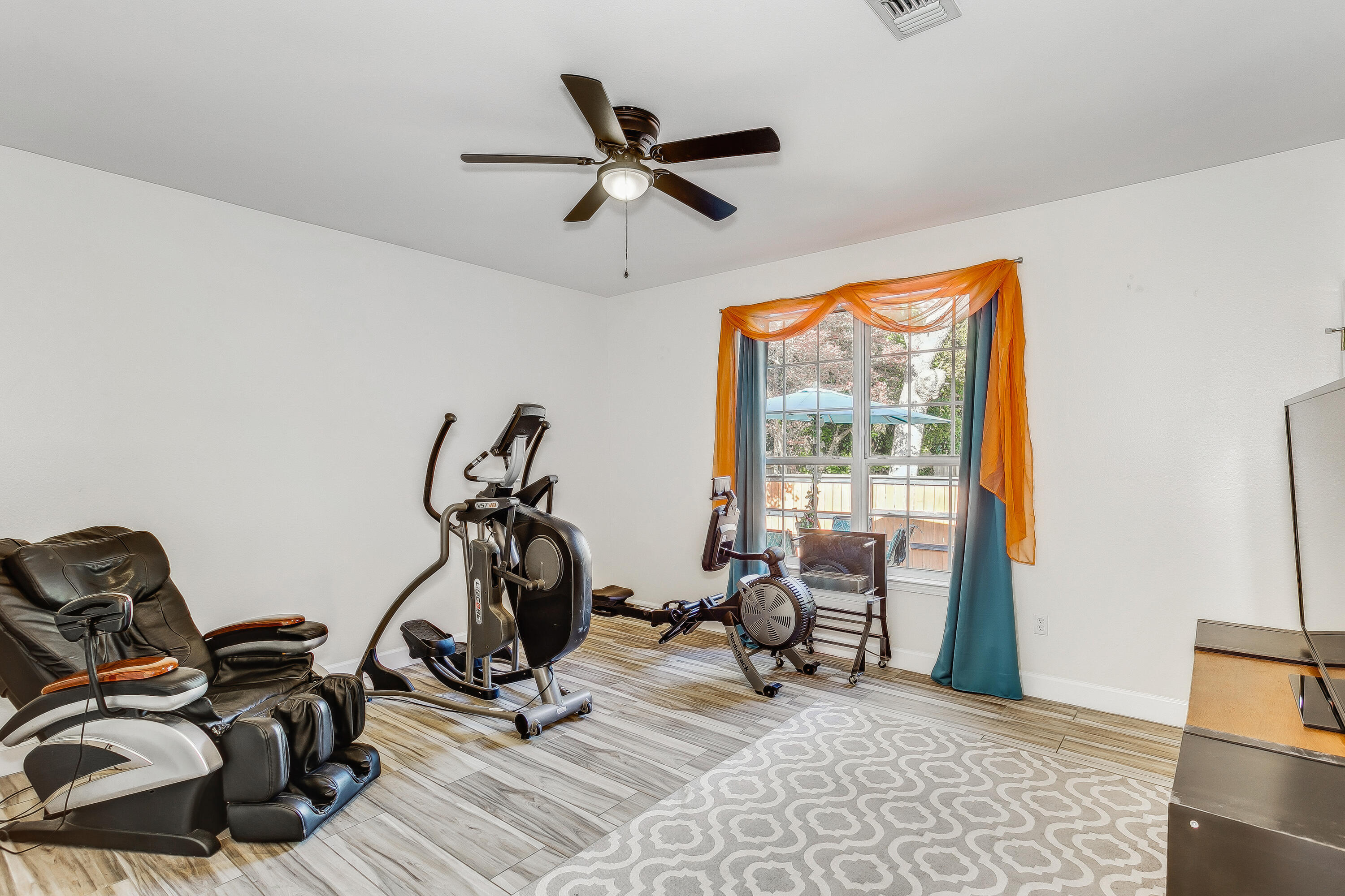 HOLLEY BY THE SEA - Residential