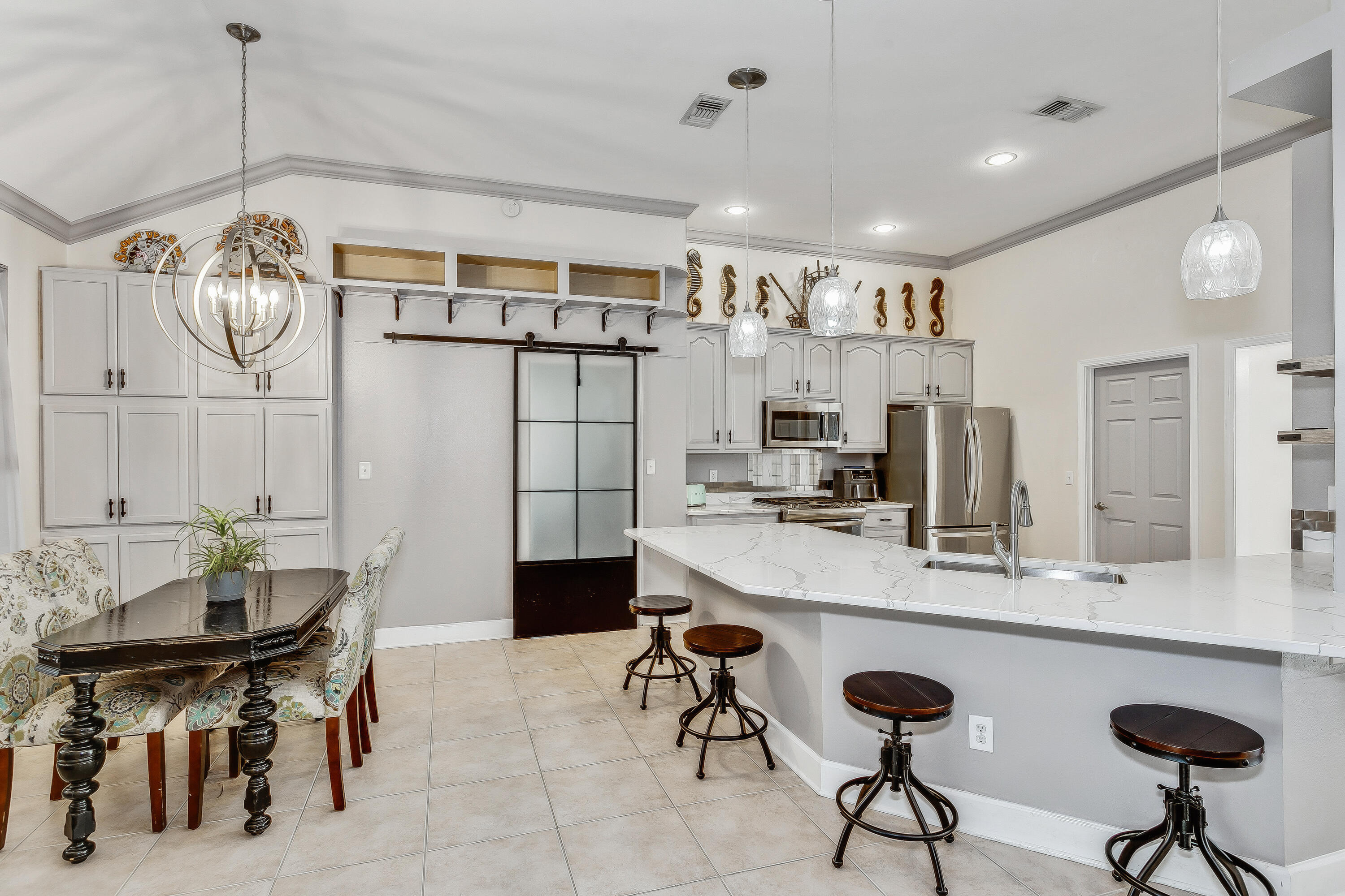 HOLLEY BY THE SEA - Residential