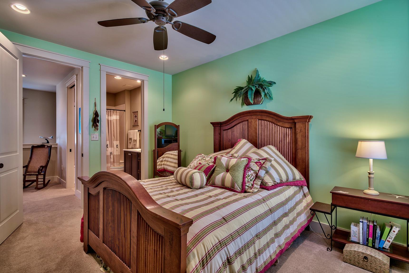 CARSON OAKS - Residential