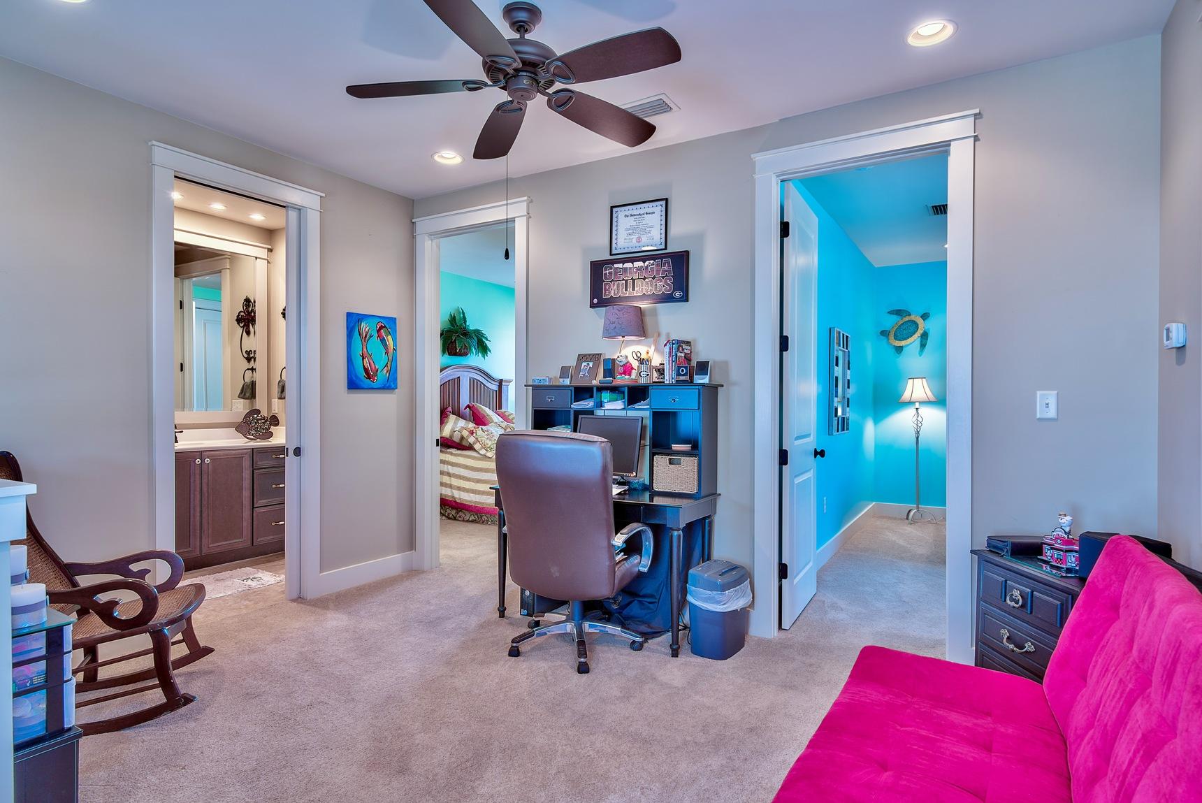 CARSON OAKS - Residential