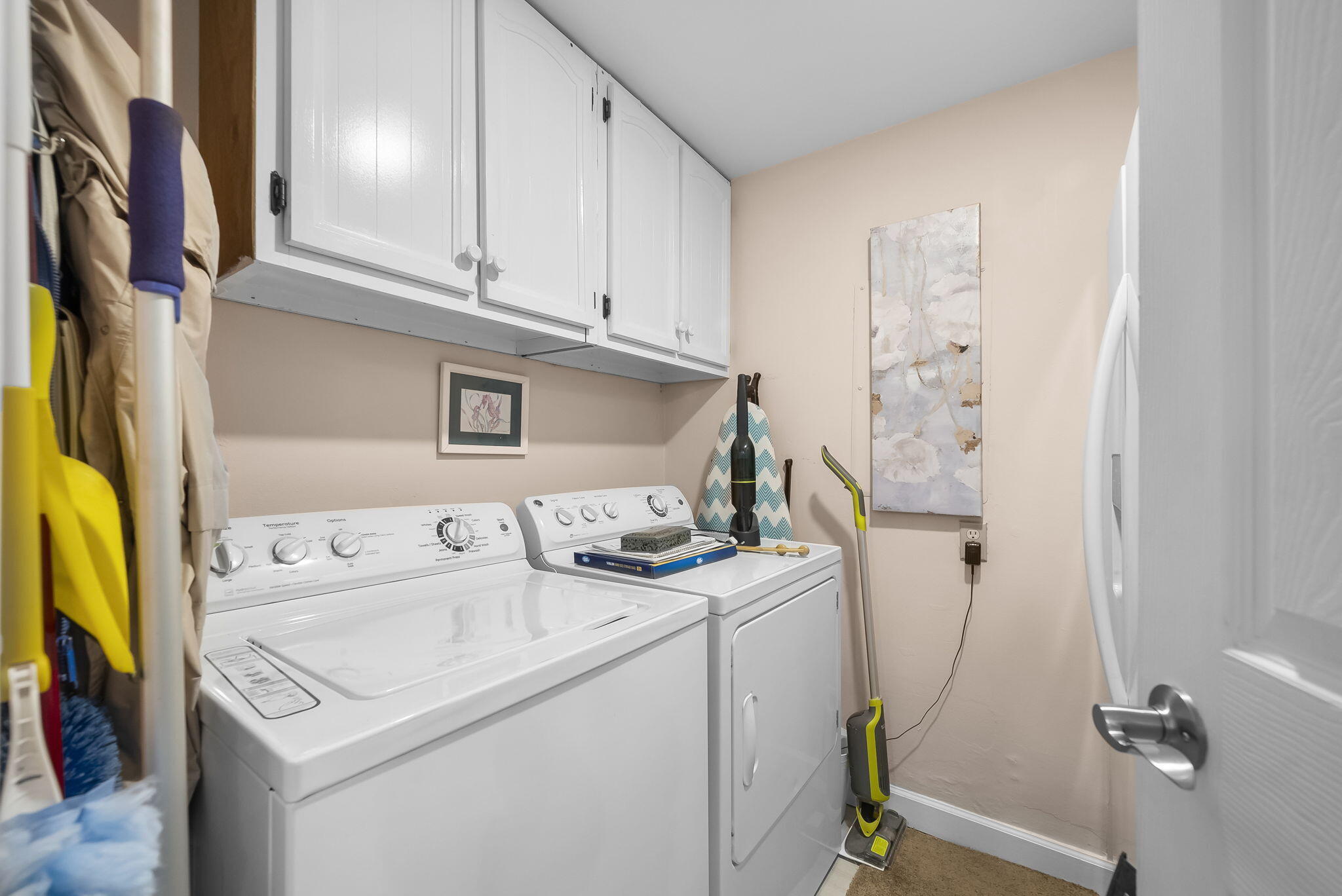 SUNNYSIDE BEACH & TENNIS CONDO - Residential