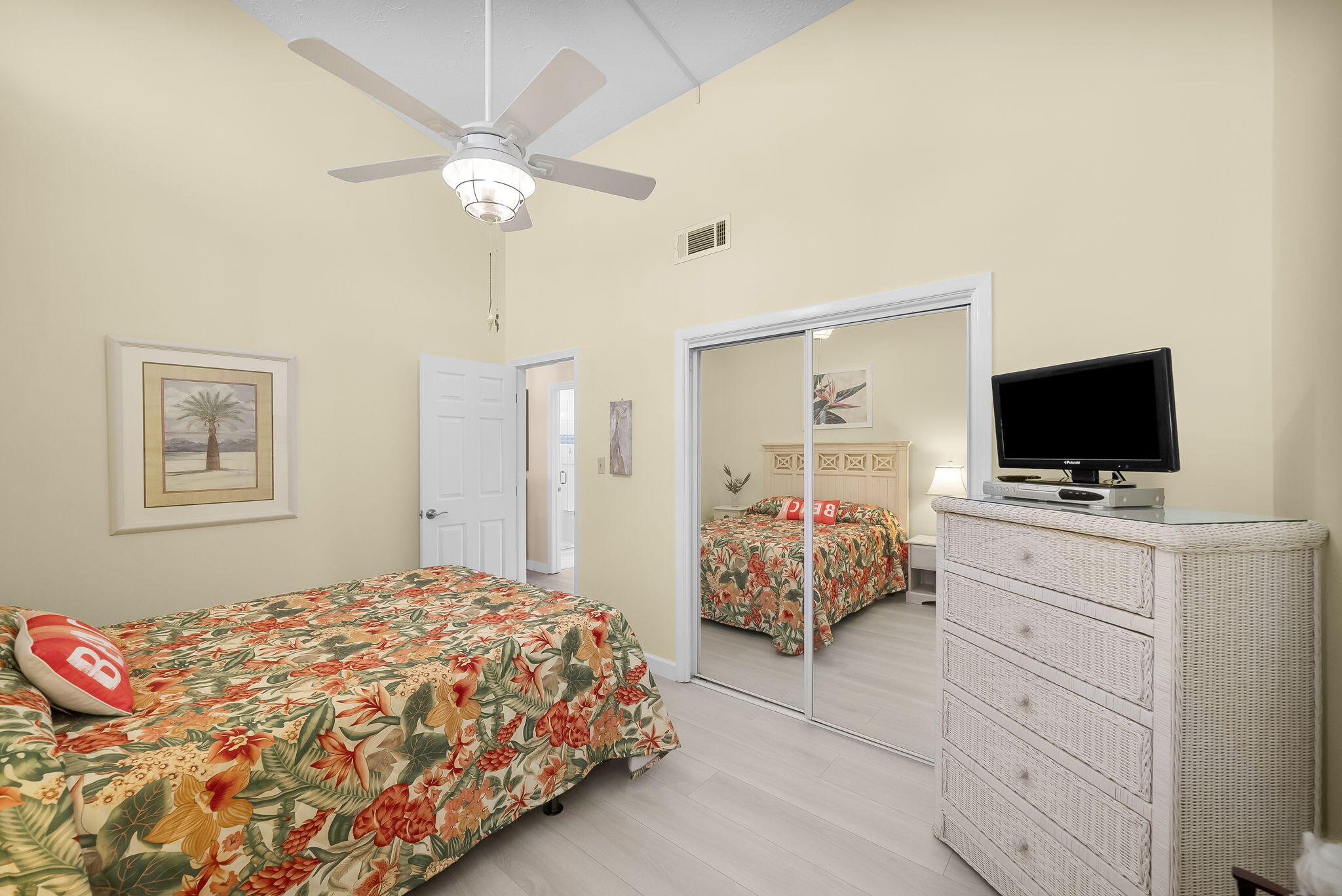 SUNNYSIDE BEACH & TENNIS CONDO - Residential