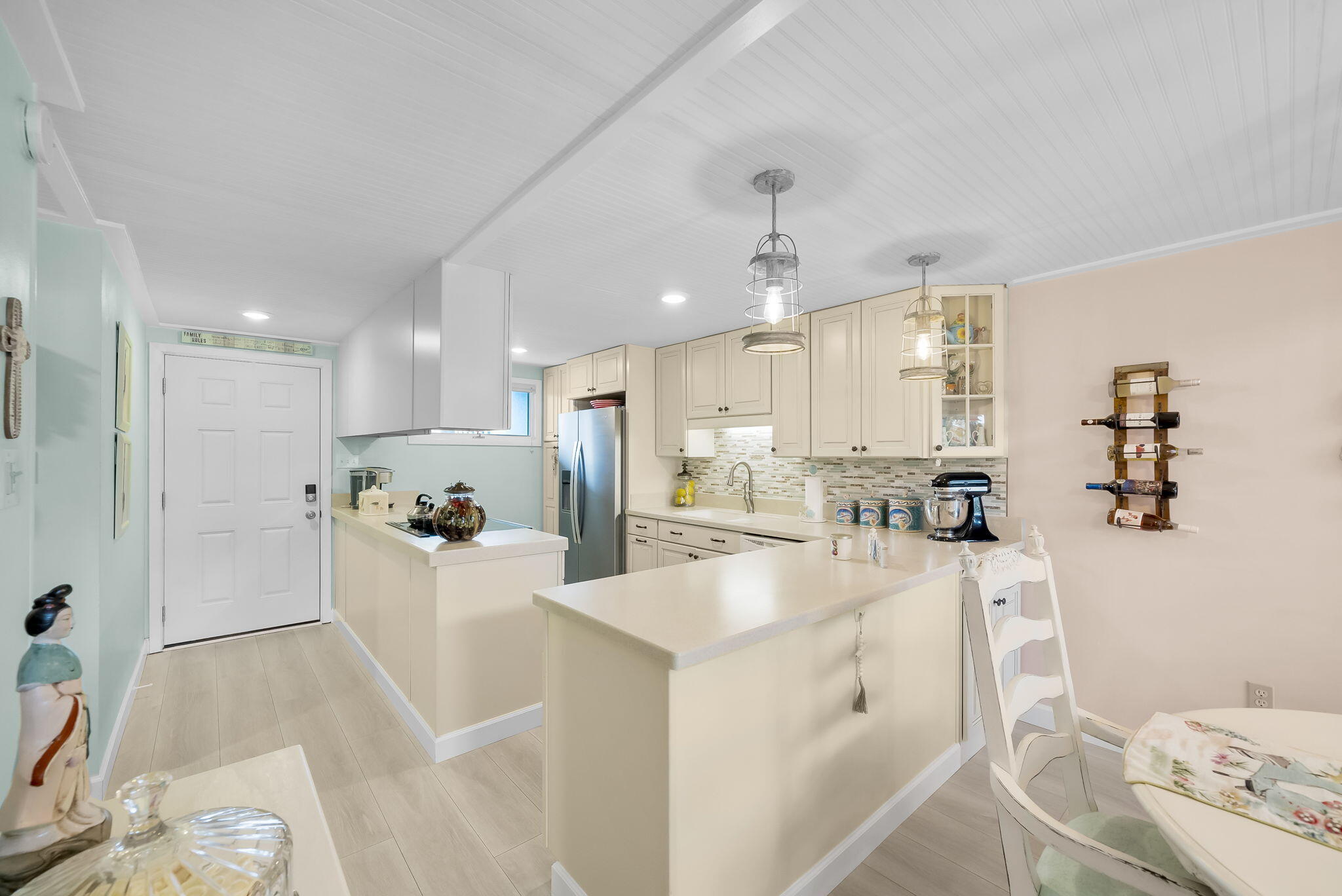 SUNNYSIDE BEACH & TENNIS CONDO - Residential