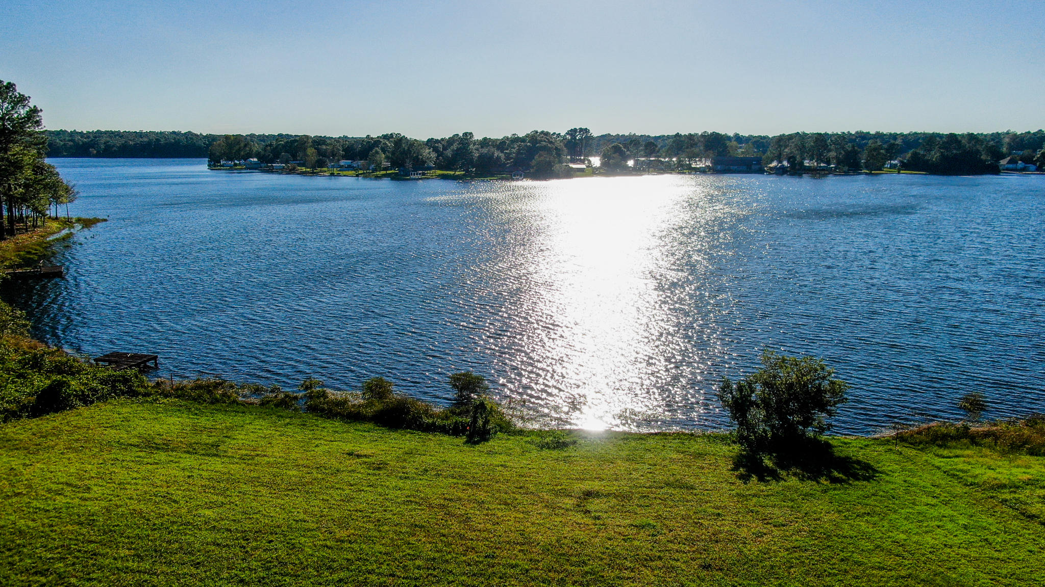 WONDERFUL WATERFRONT PROPERTY ON KINGS LAKE, DEFUNIAK SPRINGS.FL. KINGS LAKE IS OVER 500 ACRES OF PRISTINE CLEAR WATER, KNOWN FOR ITS TROPHY SIZE PRIZE WINNING BASS, BREAM,AND CATFISH. BUILD YOUR FOREVER HOME ON THIS GENTLE SLOPING FULLY CLEARED LOT. CITY WATER IS AVAILABLE. PROPERTY IS LOCATED ON A PAVED STREET. SURVEY AVAILABLE. LOT 3 IS ALSO AVAILABLE FOR PURCHASE ENSURING A KING SIZE LOT. SEE MLS # 858511