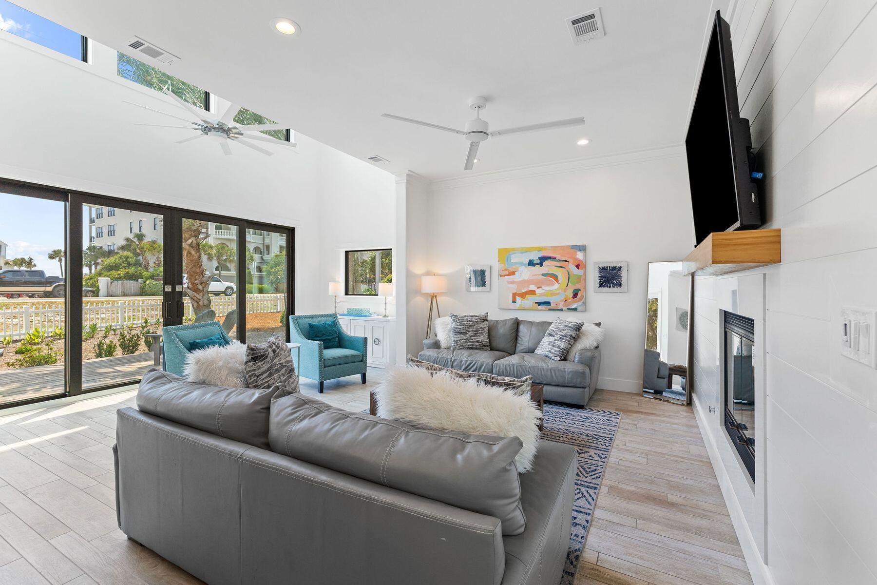 CRYSTAL BEACH - Residential