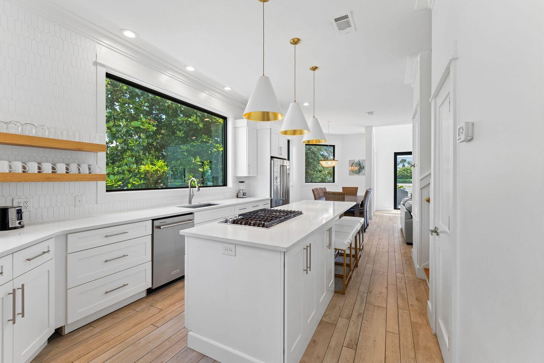 CRYSTAL BEACH - Residential