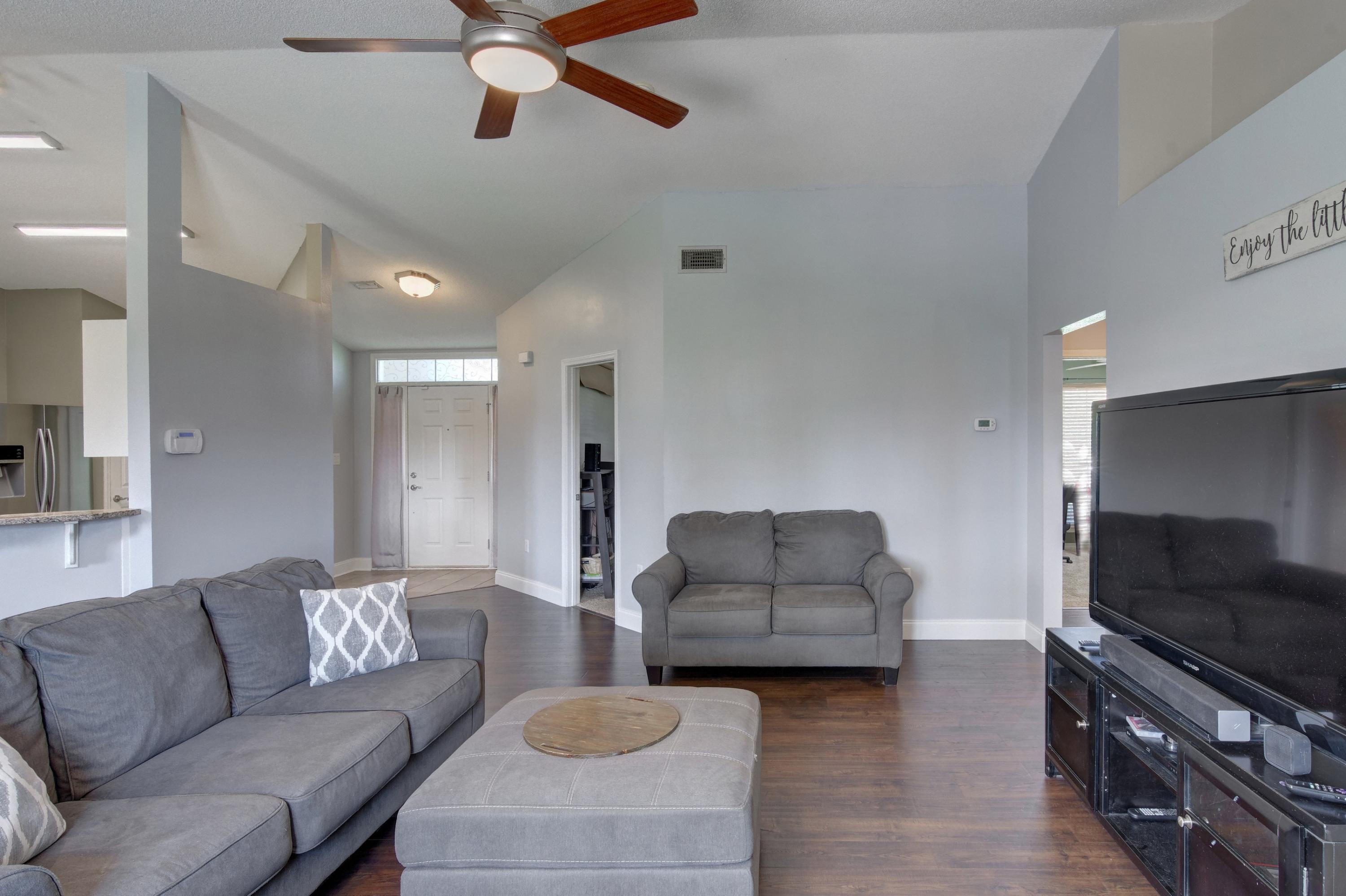 HAMPTON RIDGE ESTATES - Residential