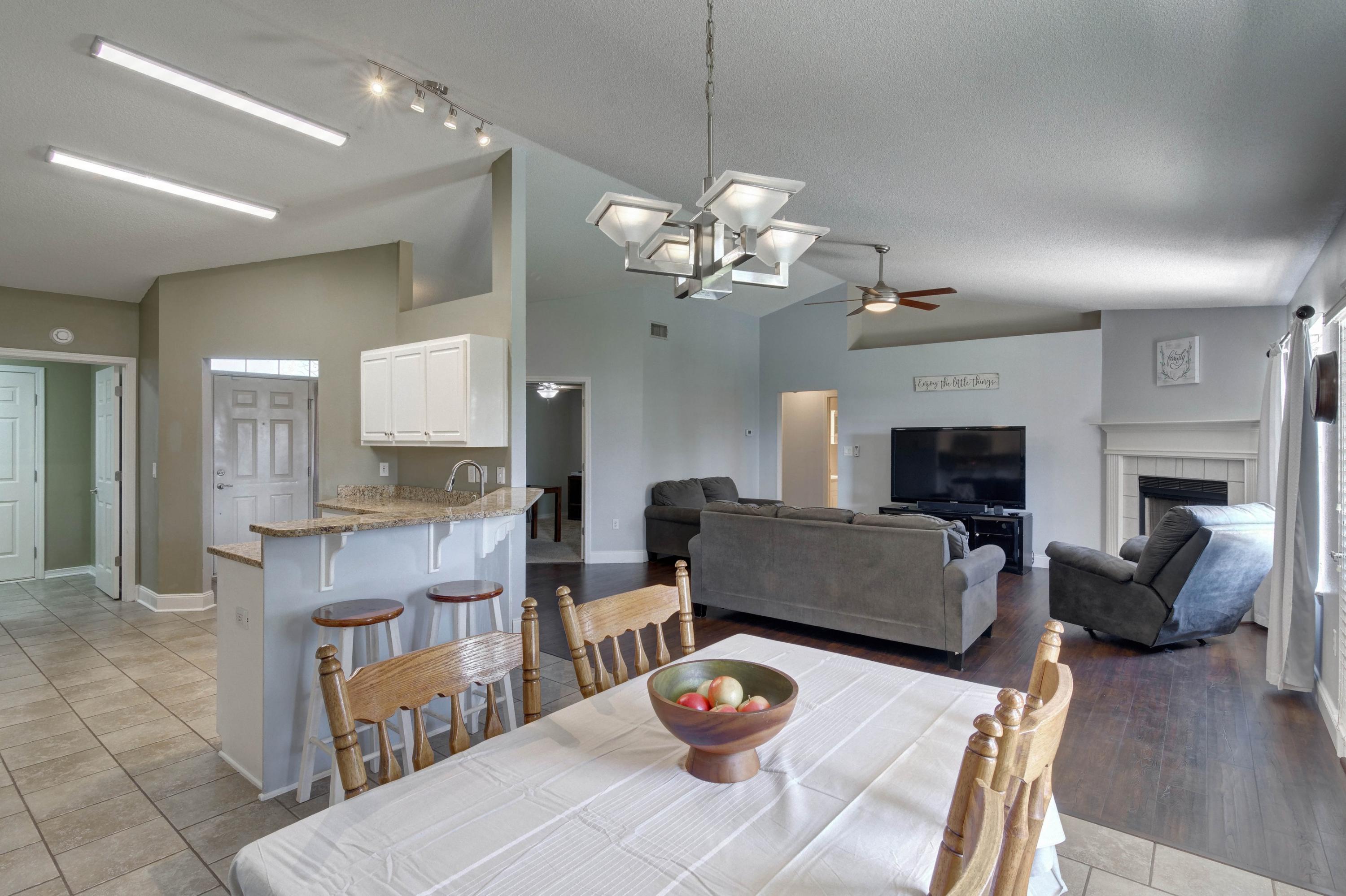 HAMPTON RIDGE ESTATES - Residential