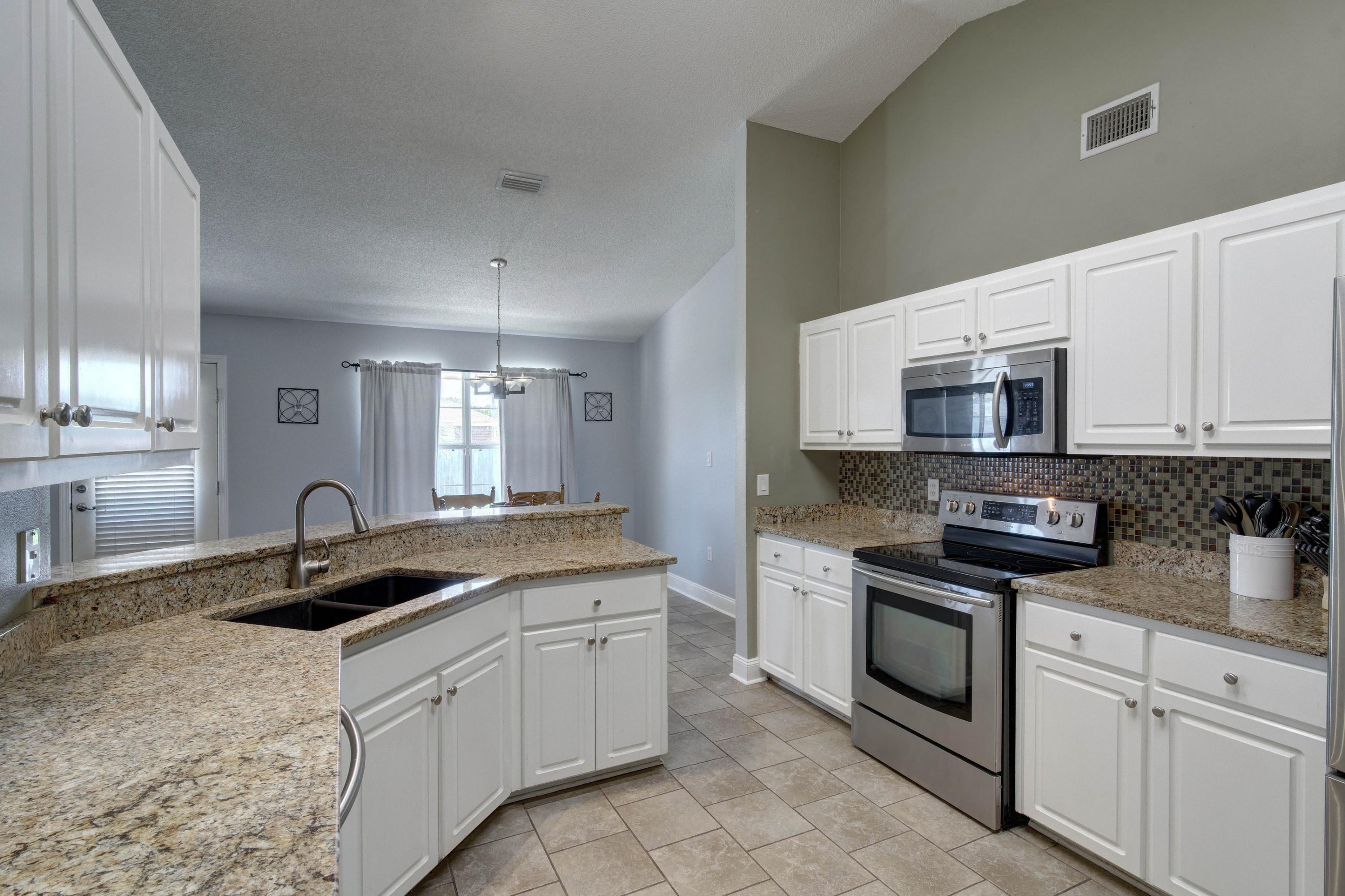 HAMPTON RIDGE ESTATES - Residential