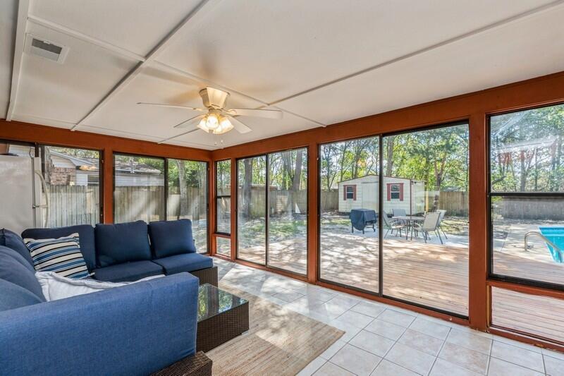 MIRAMAR ESTATES 1ST ADDN - Residential