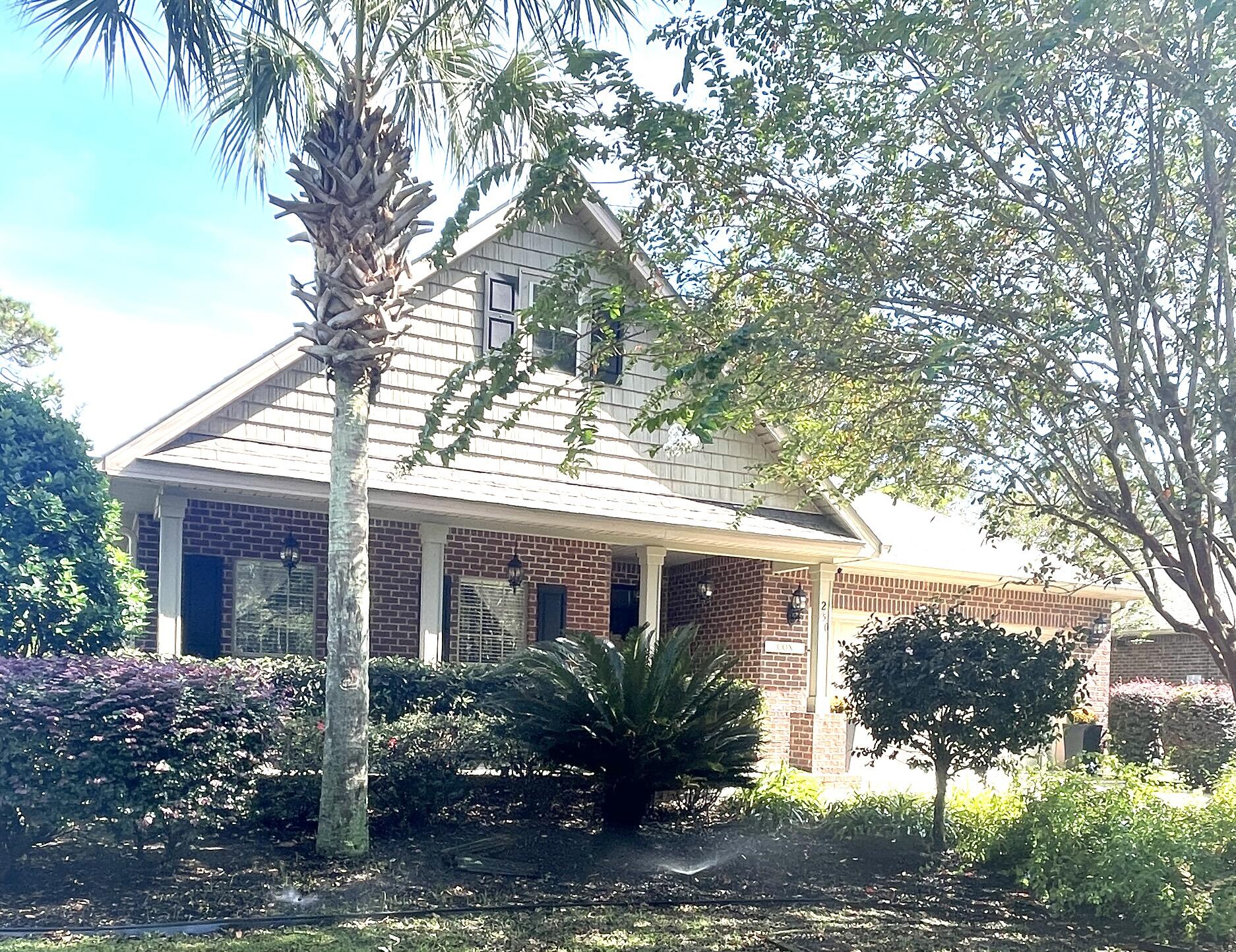 WHISPERING LAKE - Residential