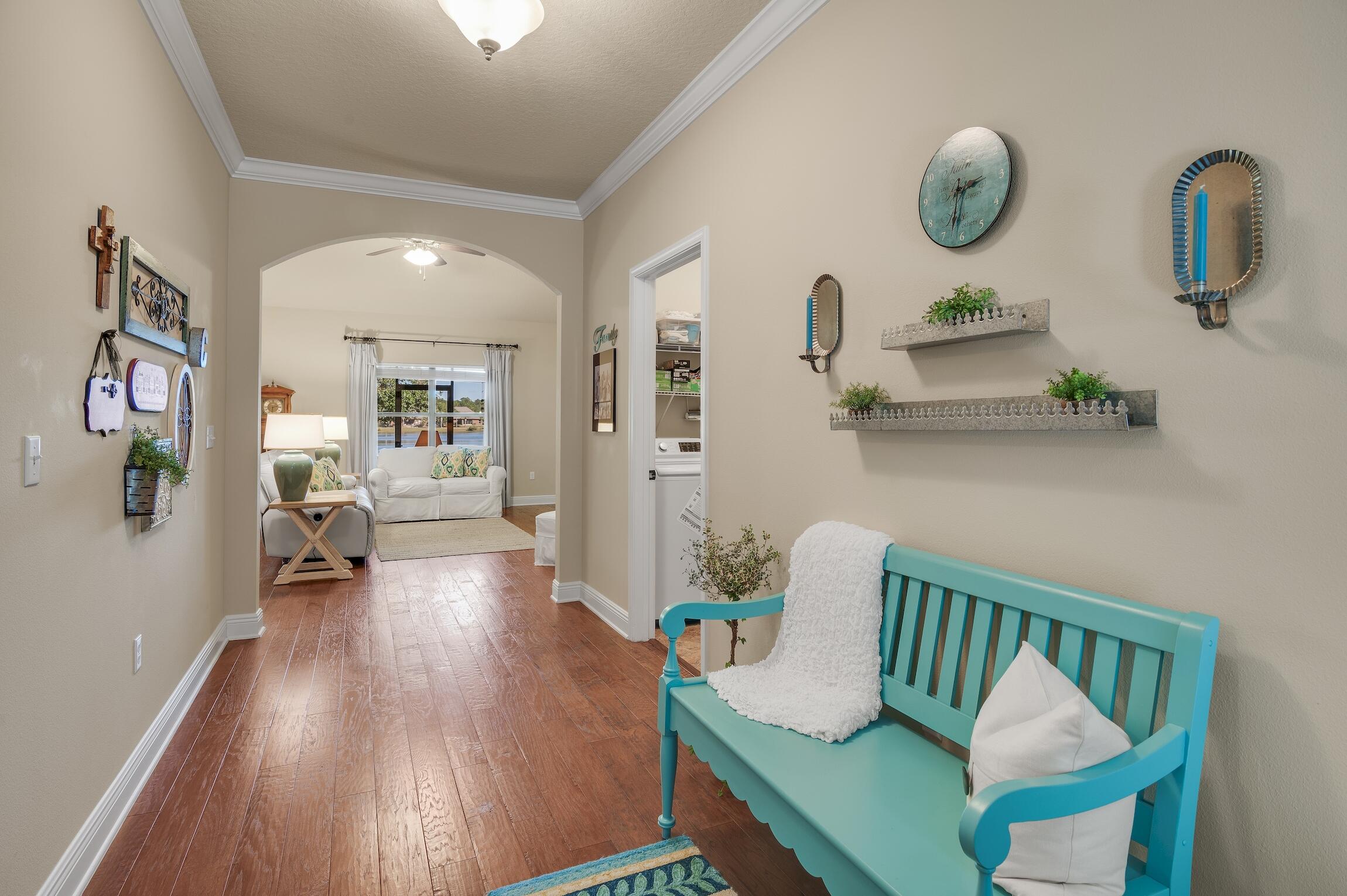 WHISPERING LAKE - Residential