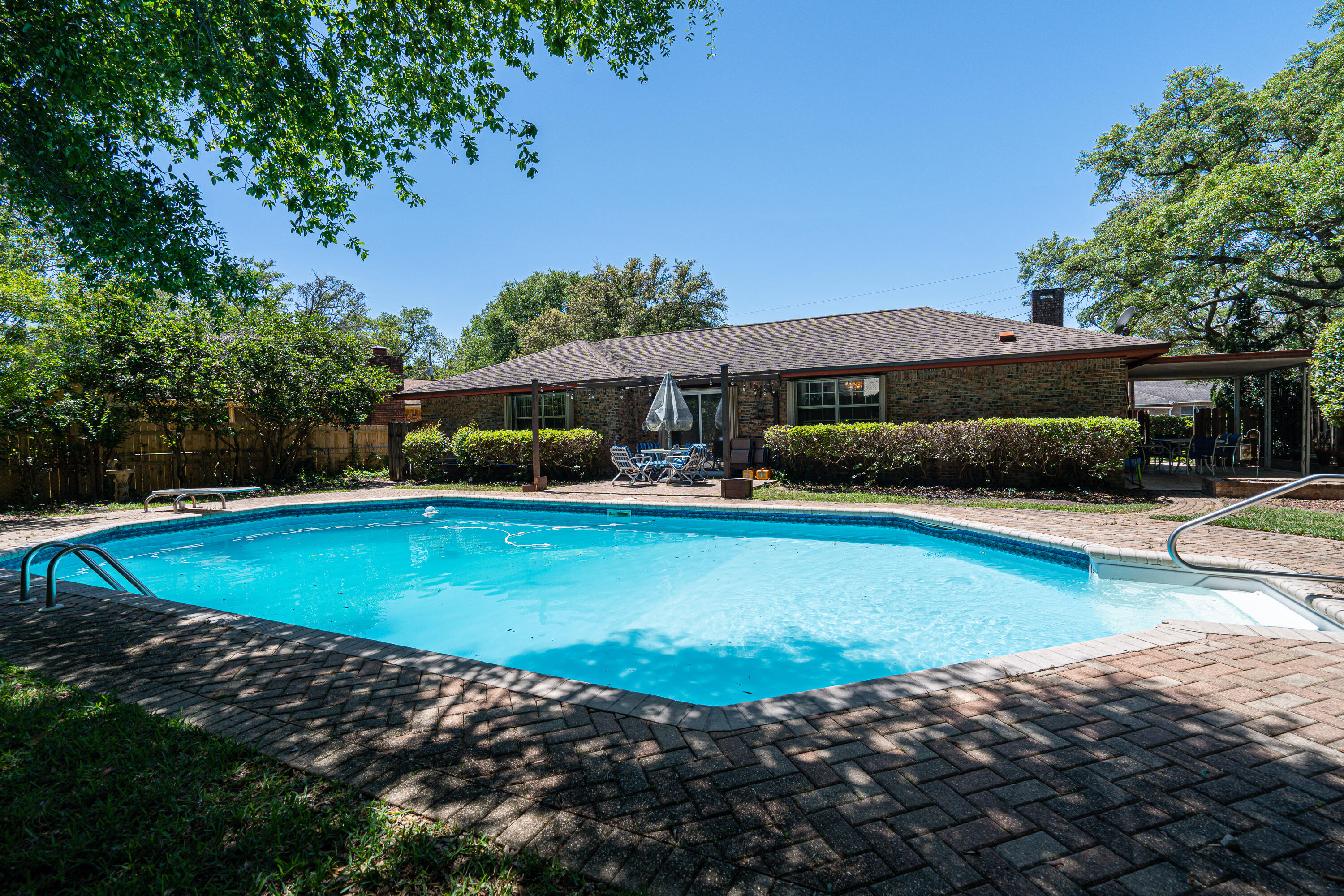 LAKEVIEW ESTATES - Residential