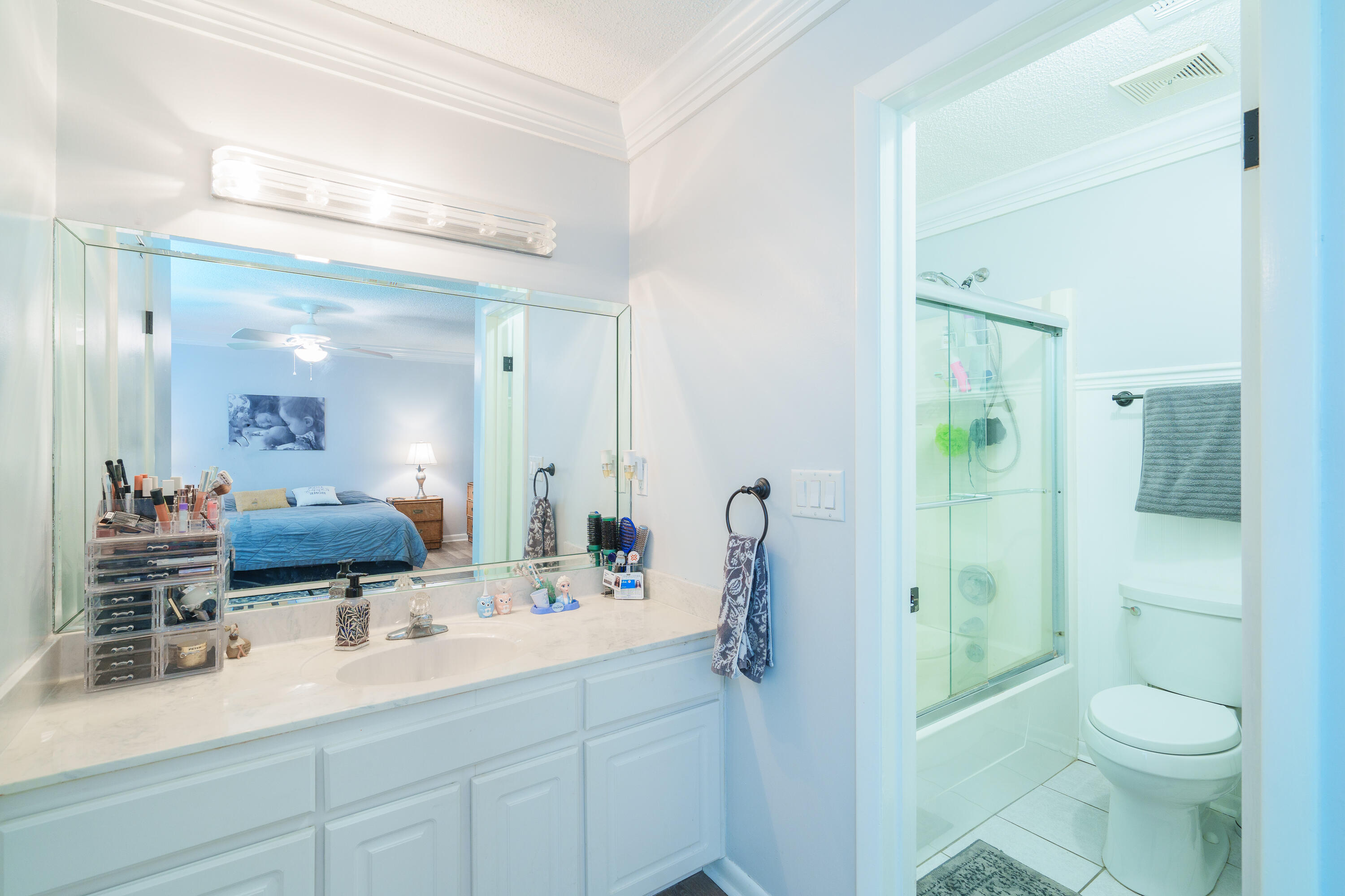 LAKEVIEW ESTATES - Residential