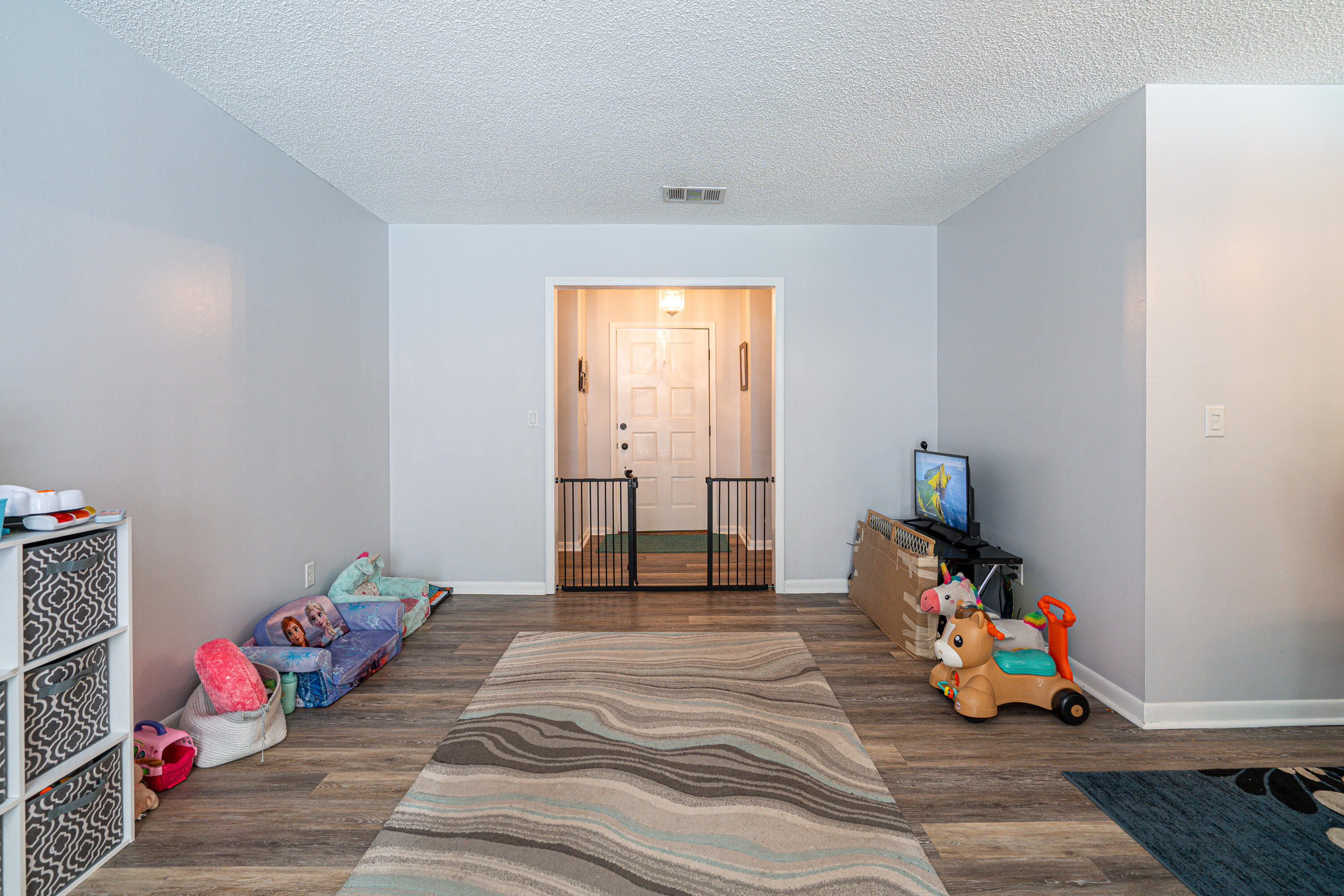 LAKEVIEW ESTATES - Residential