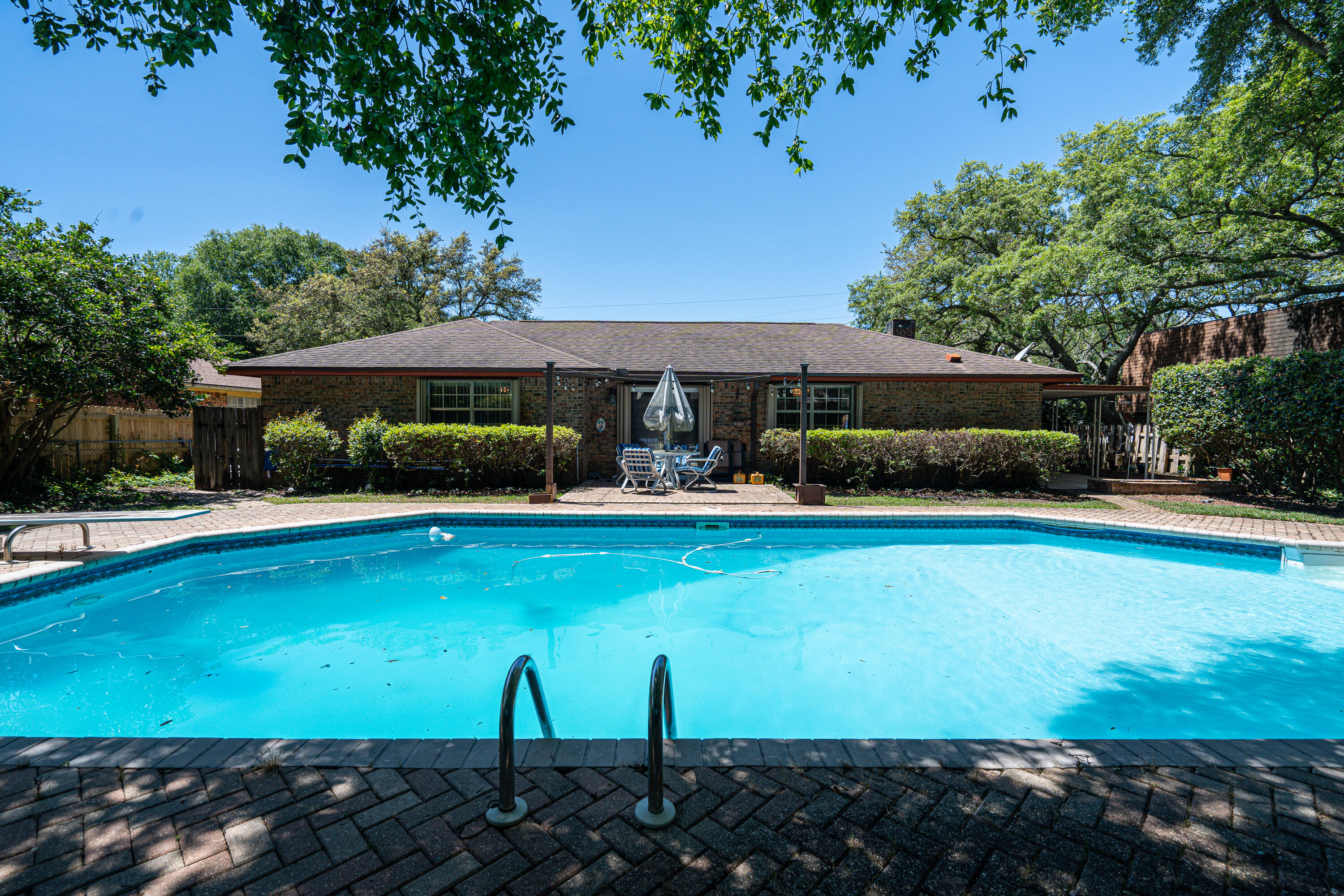 LAKEVIEW ESTATES - Residential