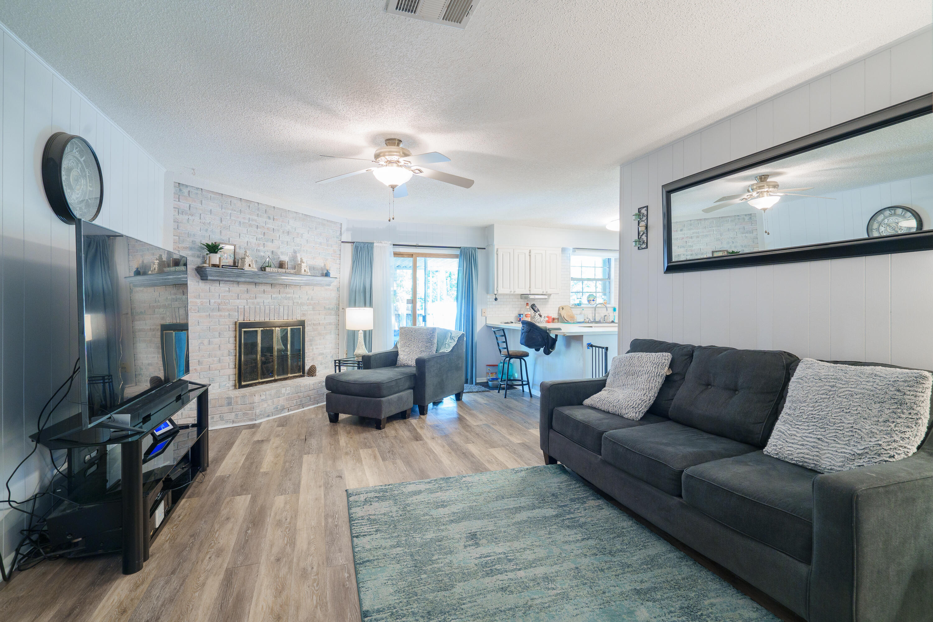 LAKEVIEW ESTATES - Residential