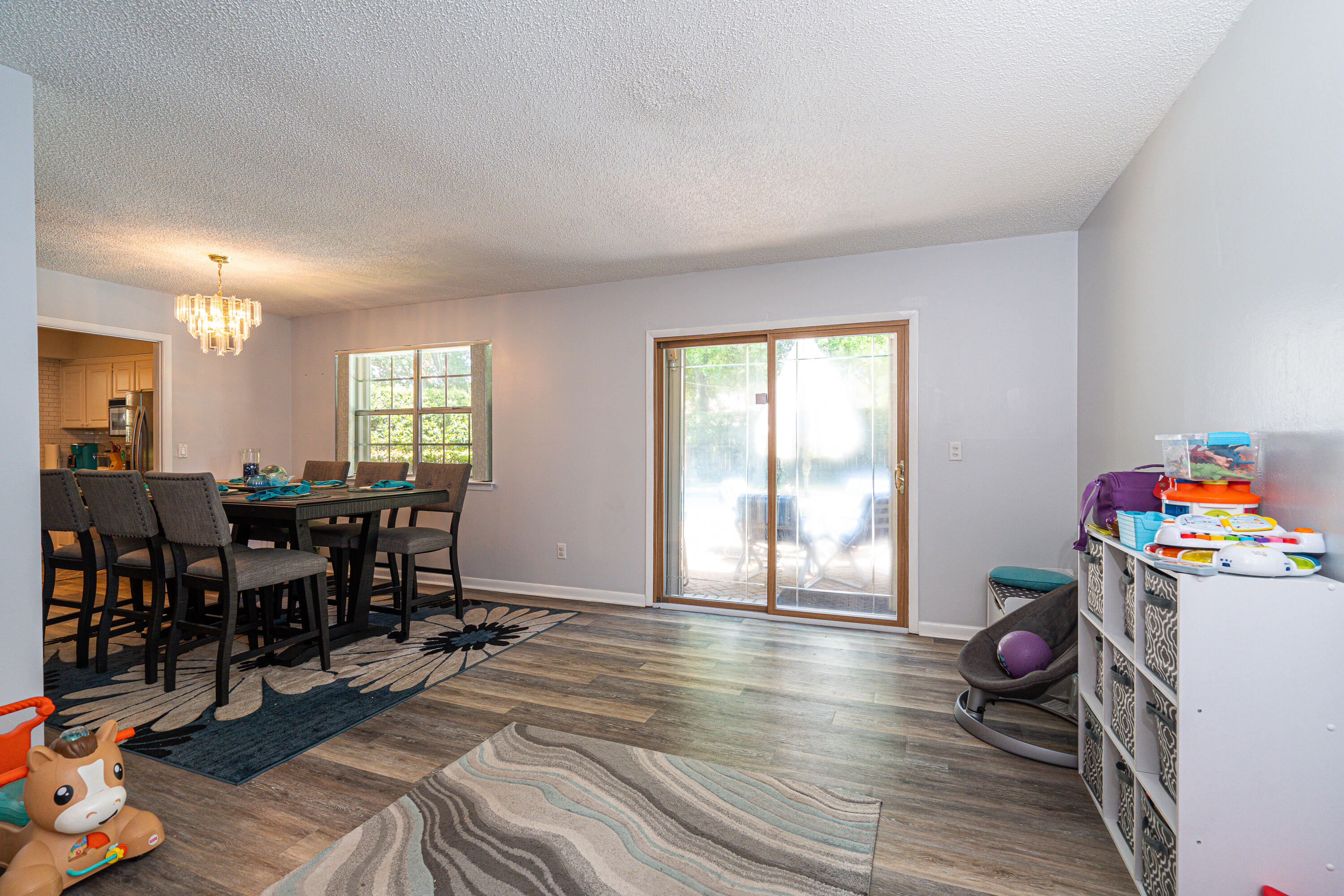 LAKEVIEW ESTATES - Residential