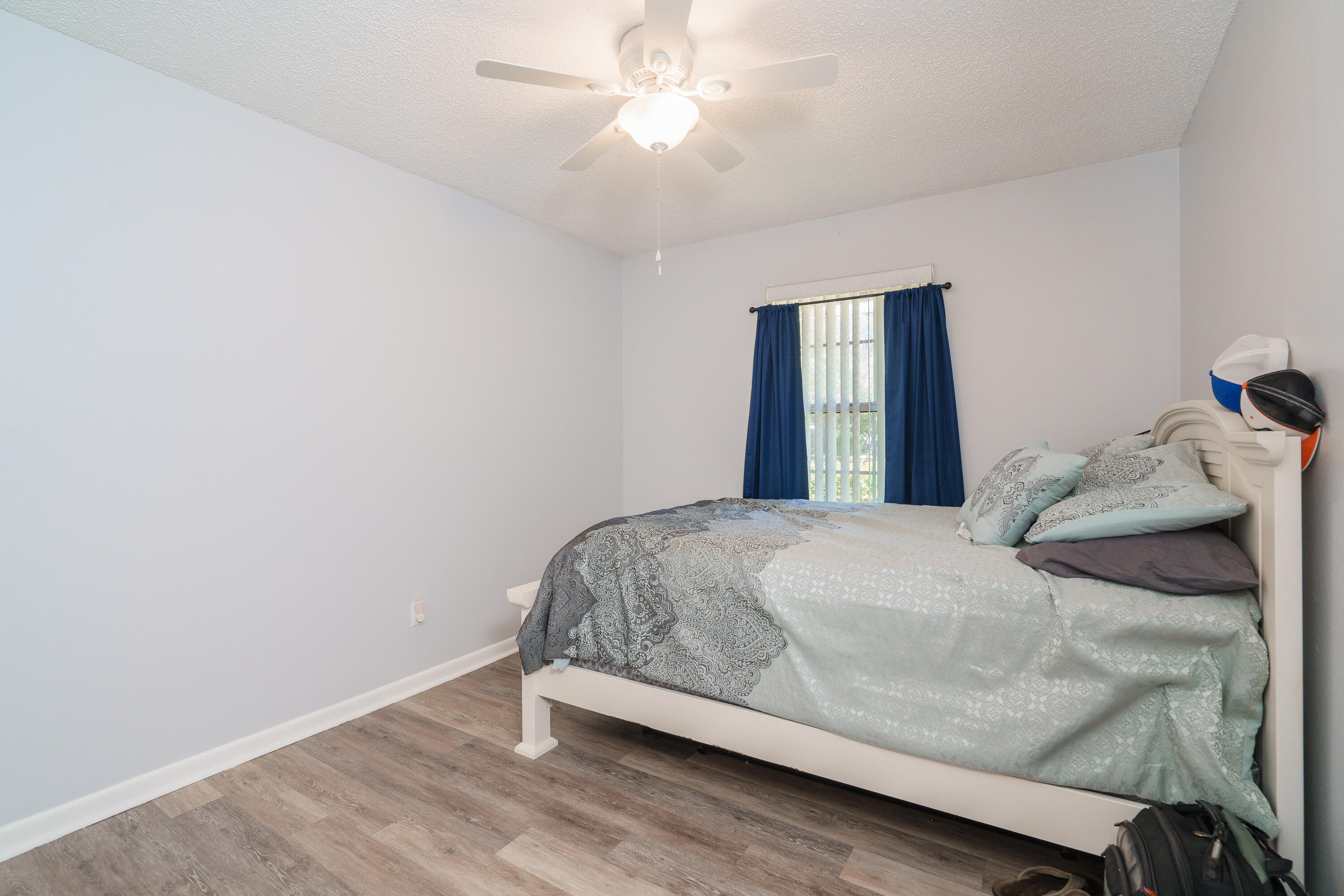 LAKEVIEW ESTATES - Residential