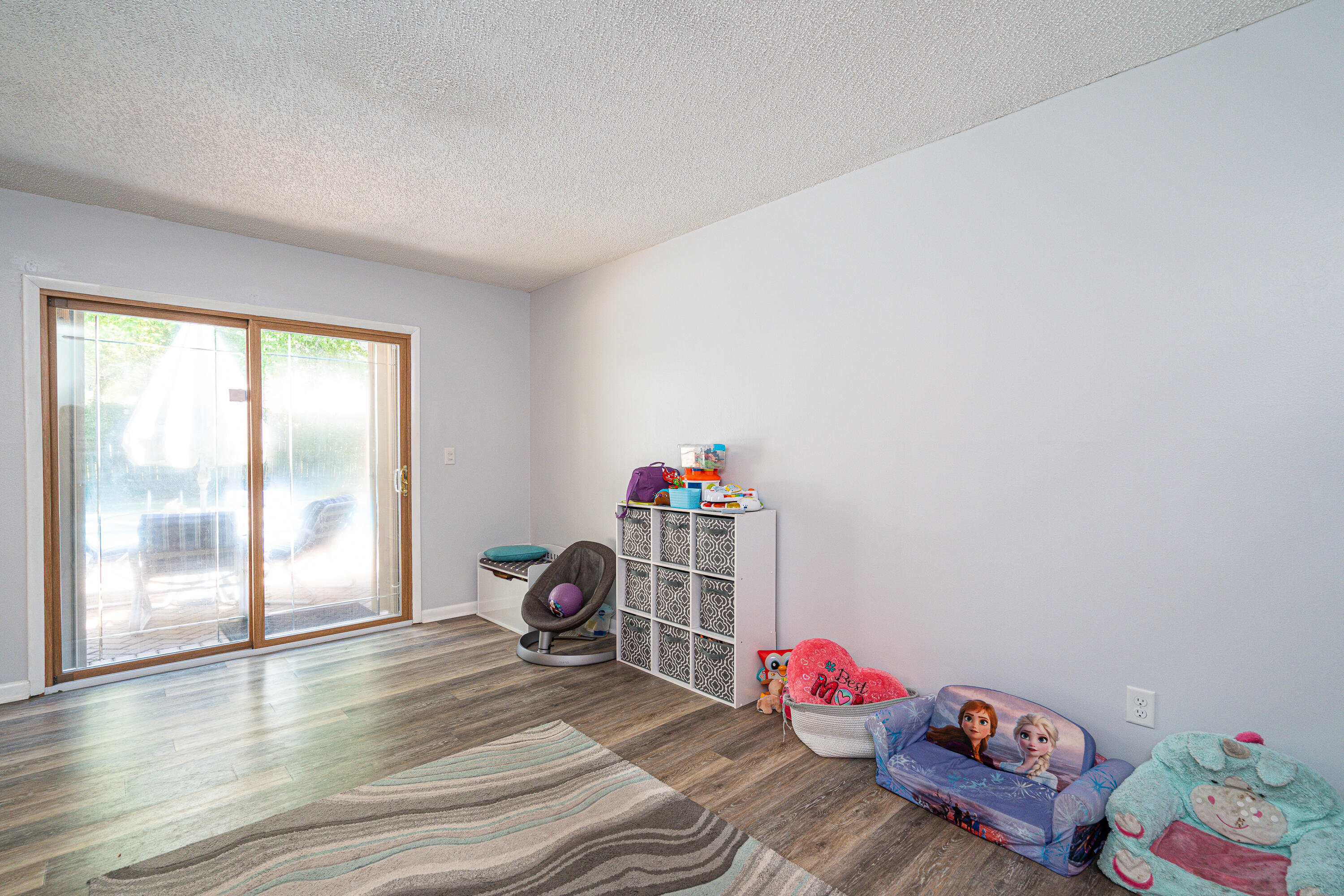 LAKEVIEW ESTATES - Residential