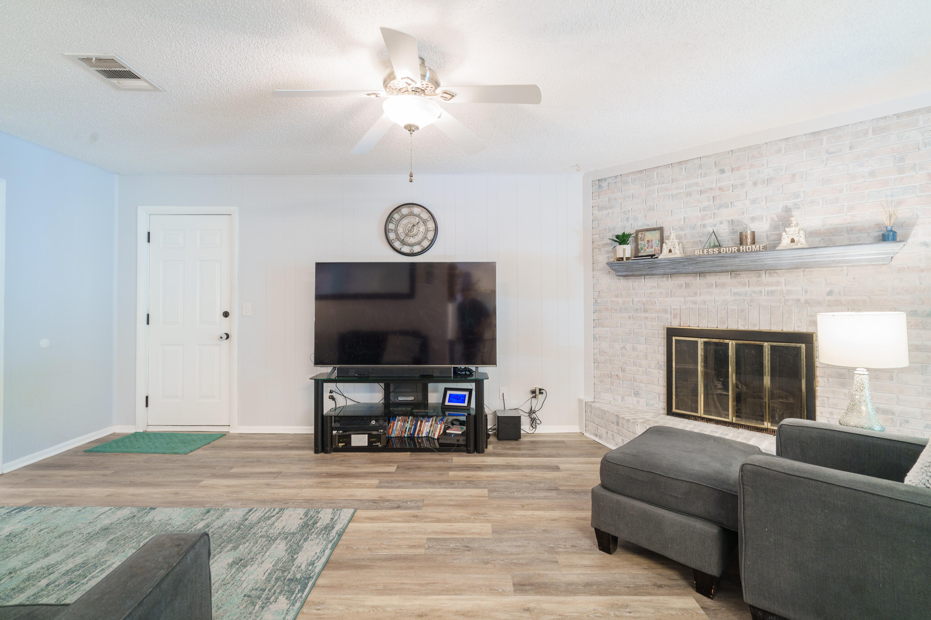 LAKEVIEW ESTATES - Residential