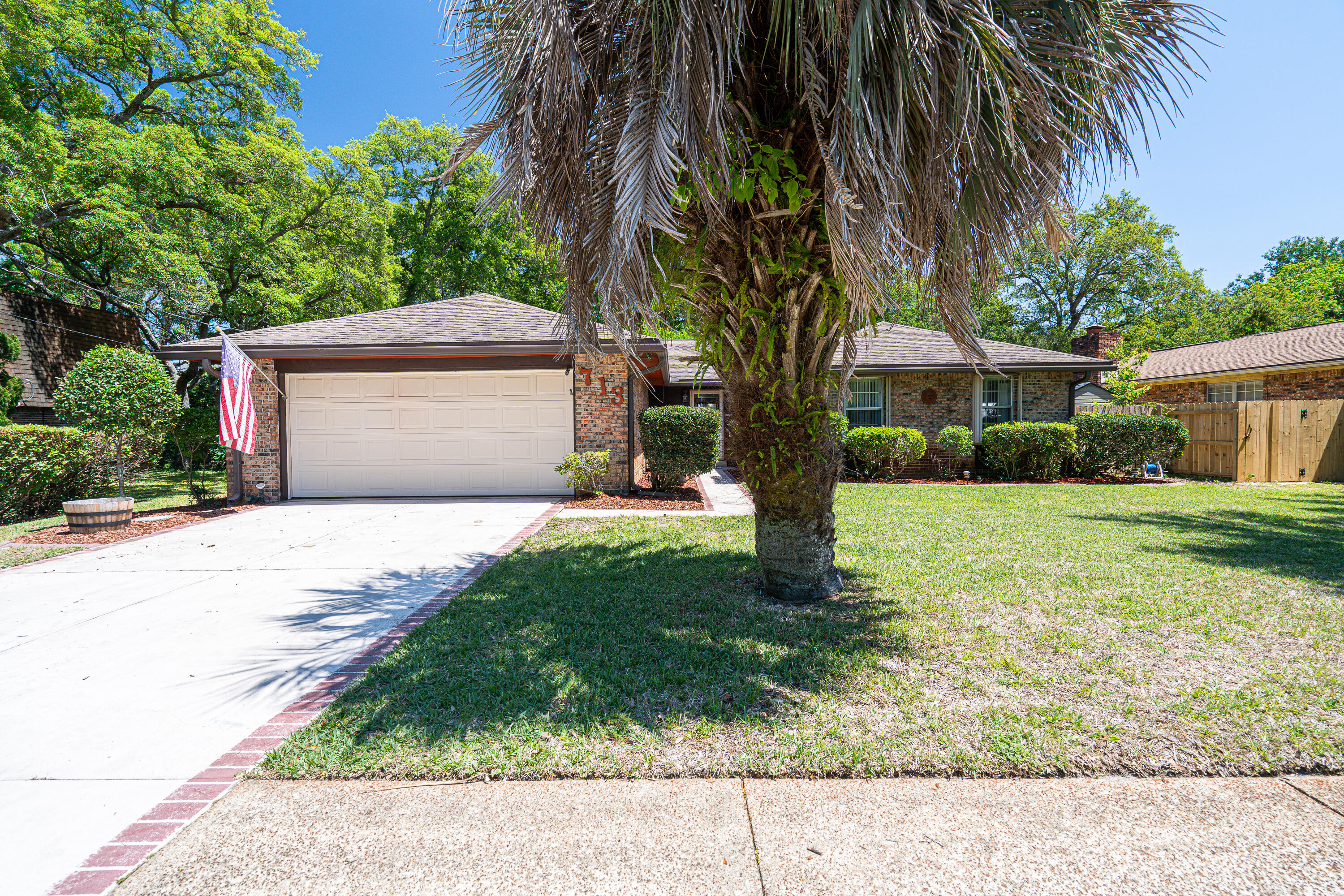 LAKEVIEW ESTATES - Residential