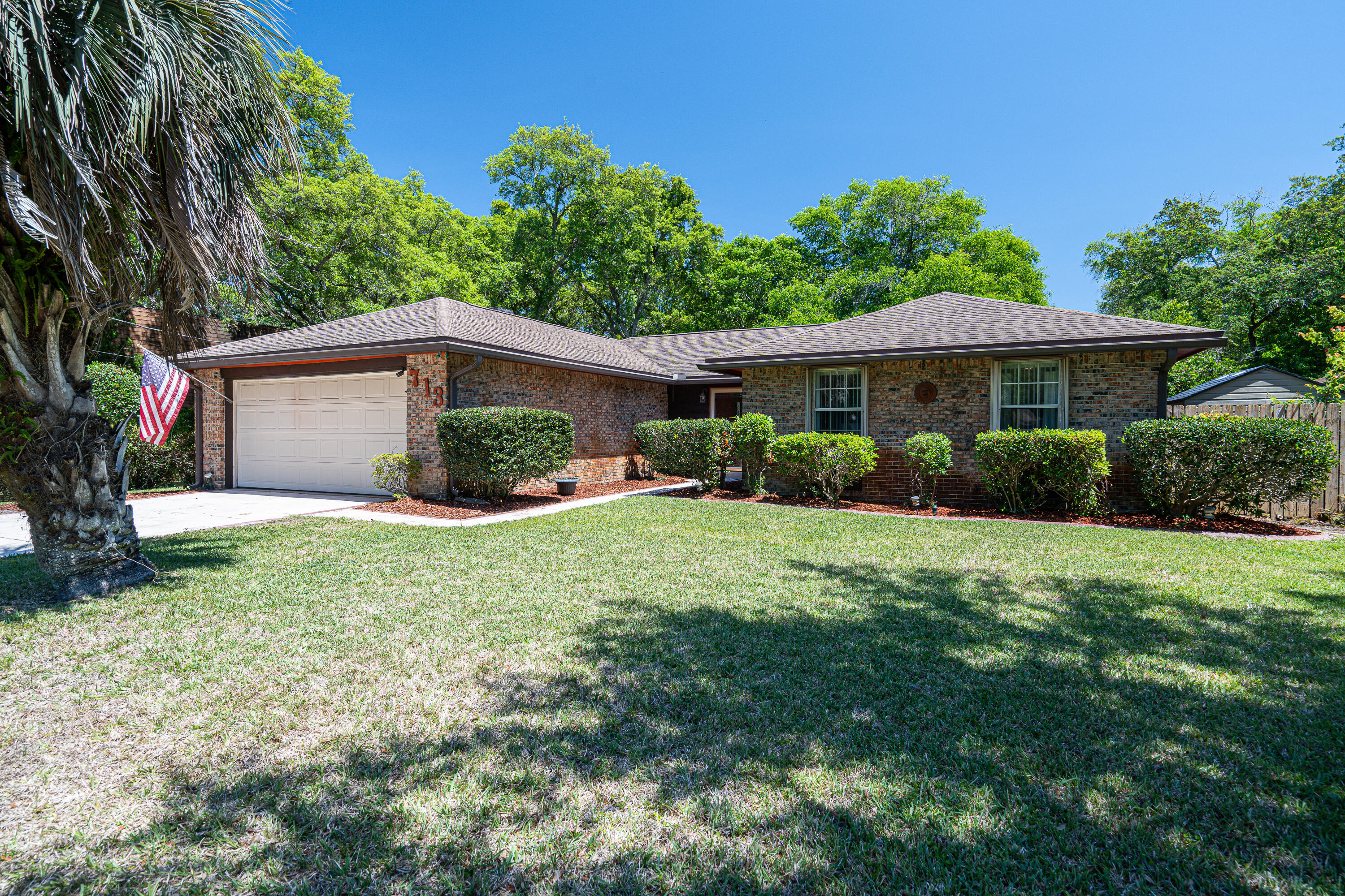 LAKEVIEW ESTATES - Residential