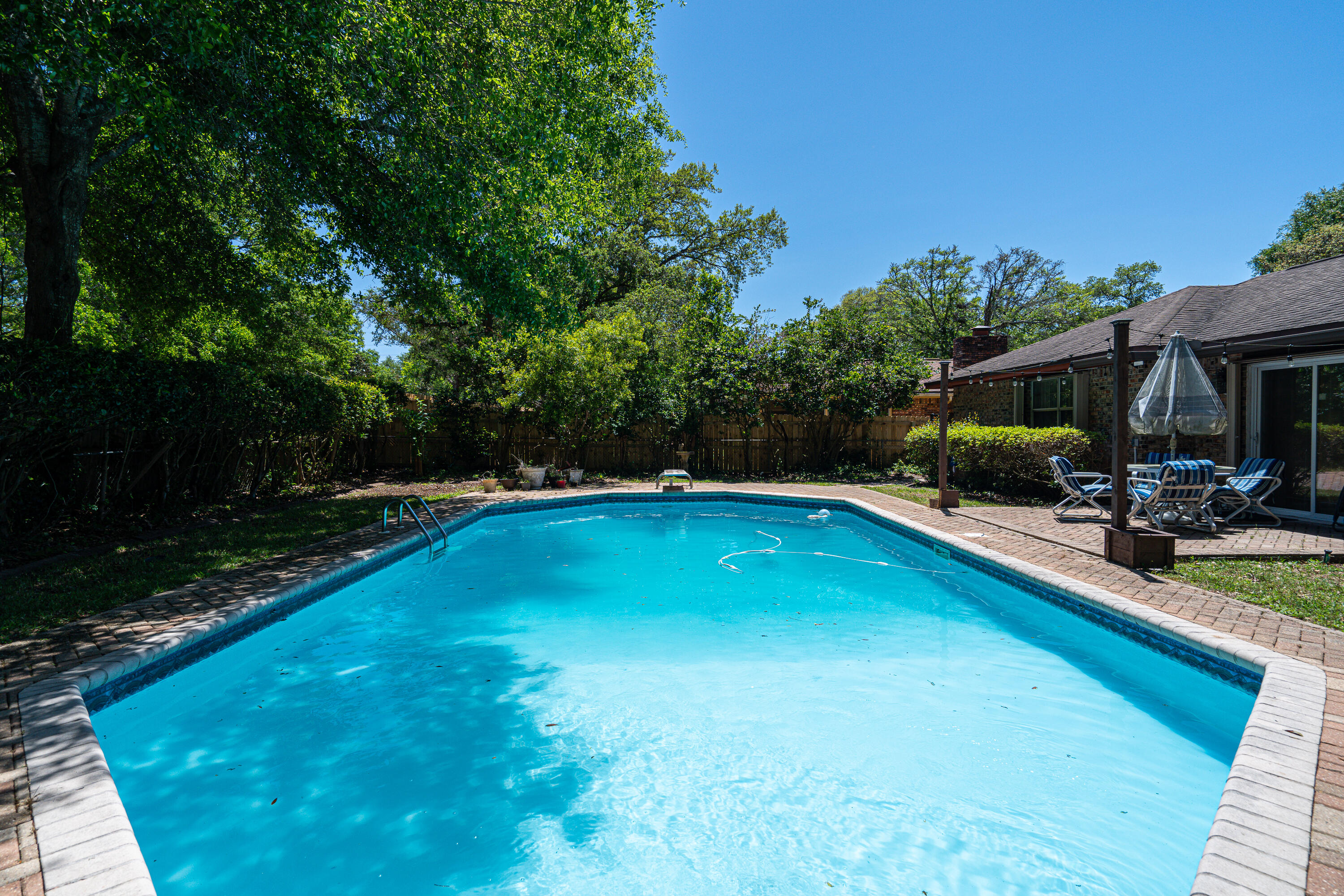 LAKEVIEW ESTATES - Residential