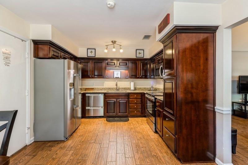 CANDLEWOOD VILLAGE - Residential