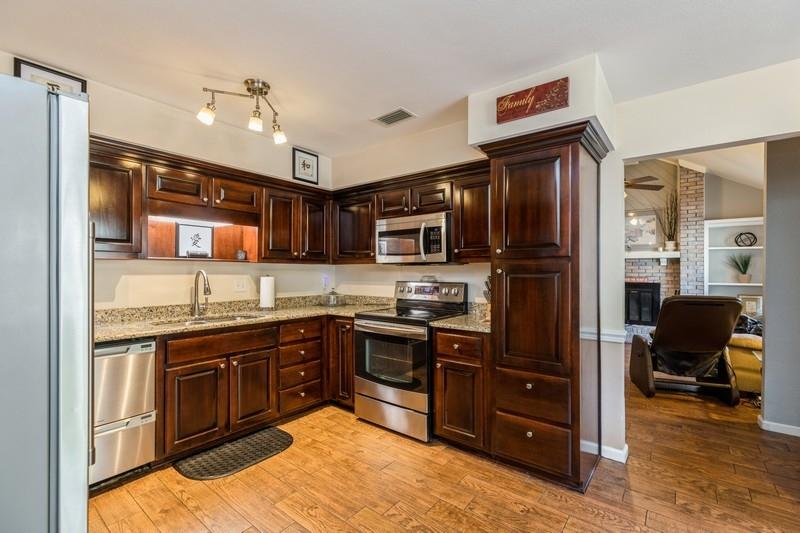 CANDLEWOOD VILLAGE - Residential