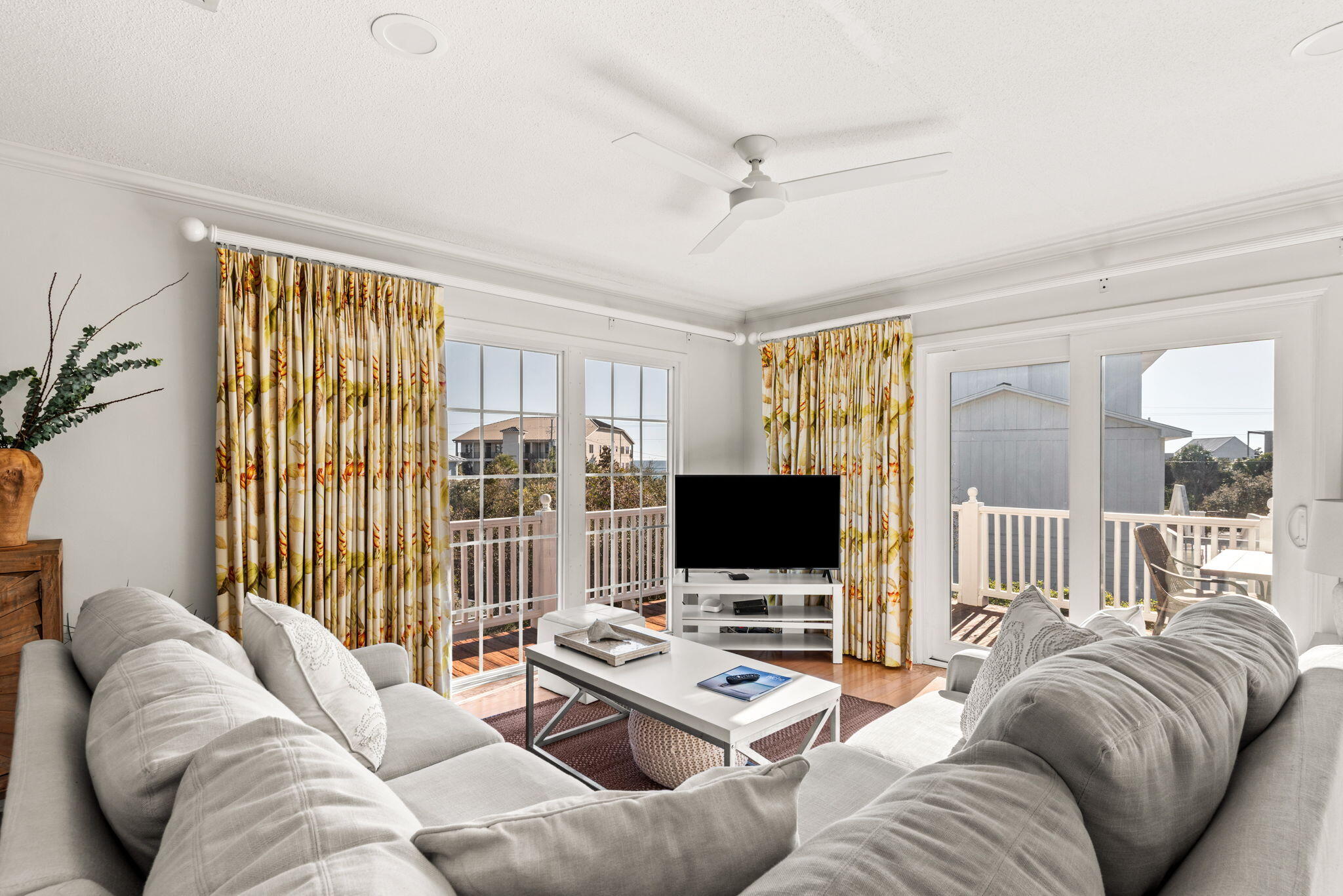 BEACH HIGHLAND 1ST ADD - Residential Lease