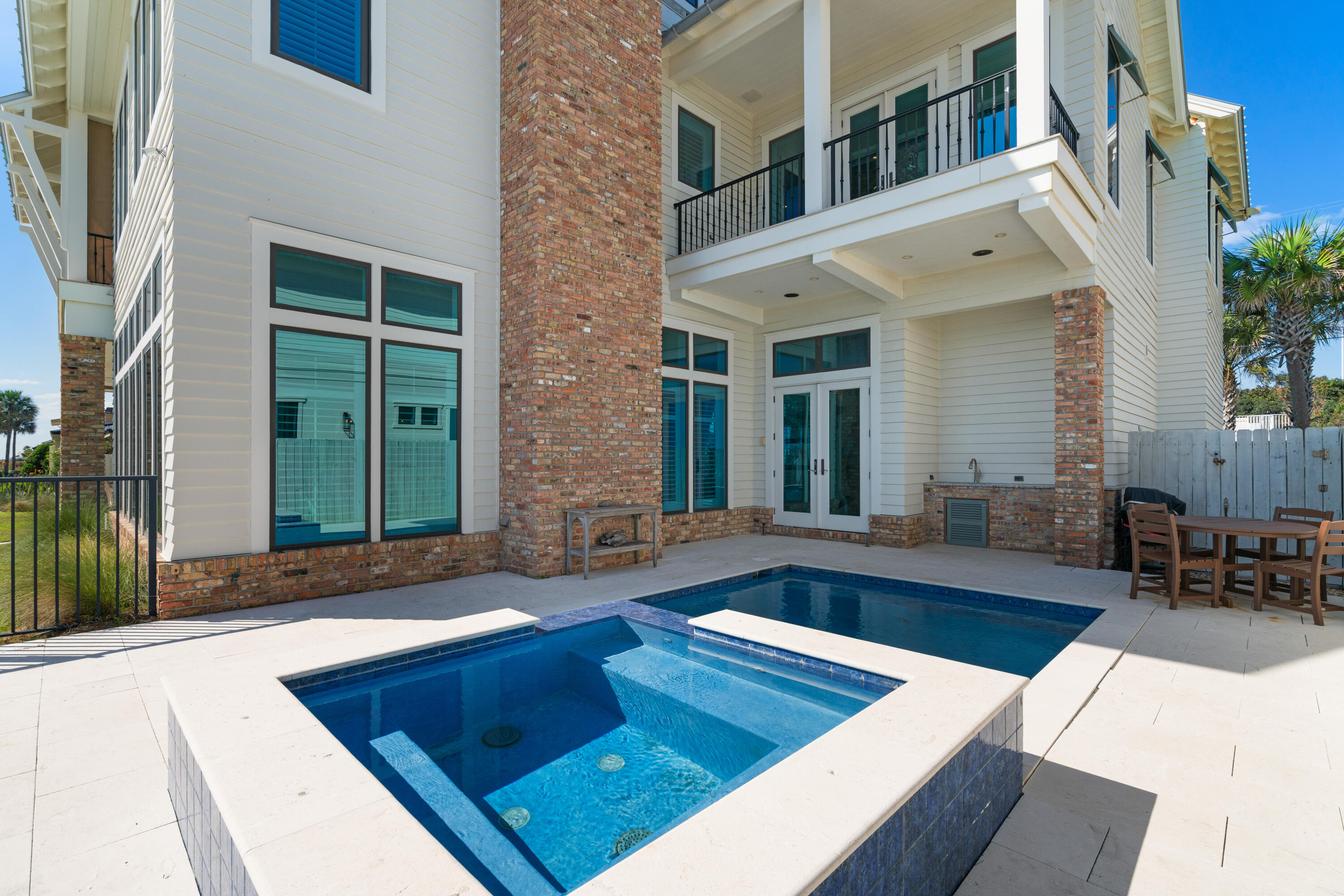 BLUE MOUNTAIN BEACH - Residential