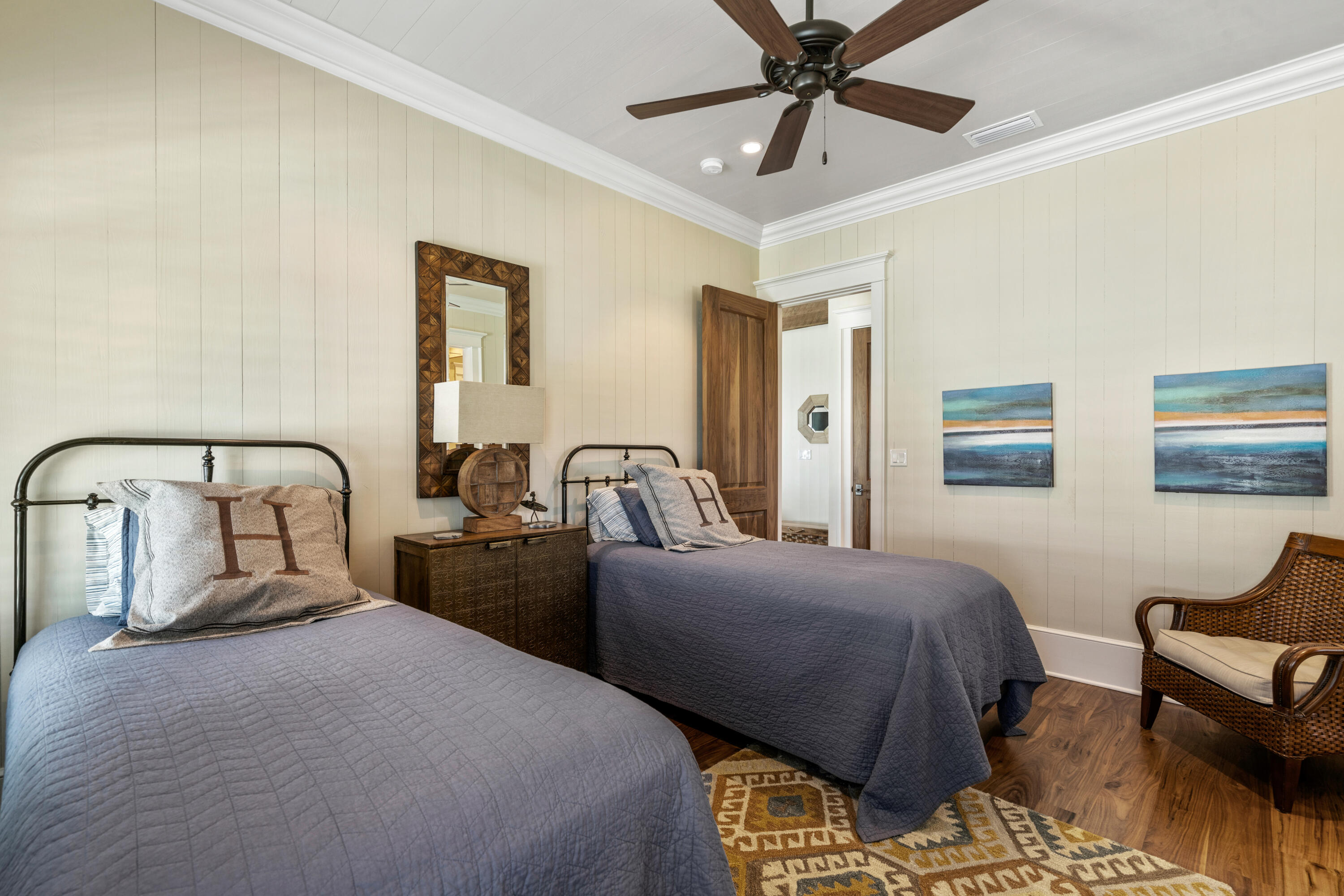 BLUE MOUNTAIN BEACH - Residential