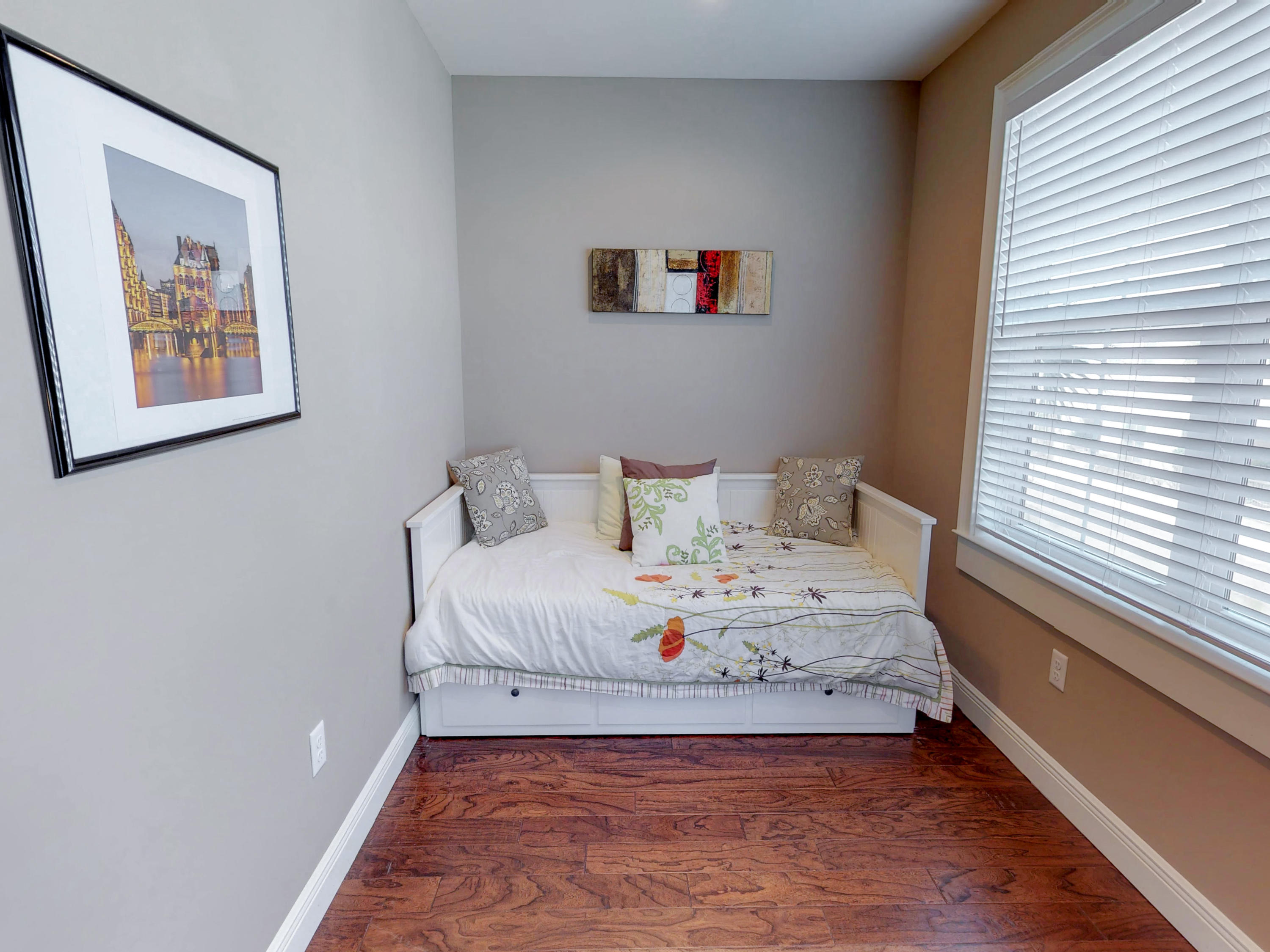 VILLA LAGO - Residential