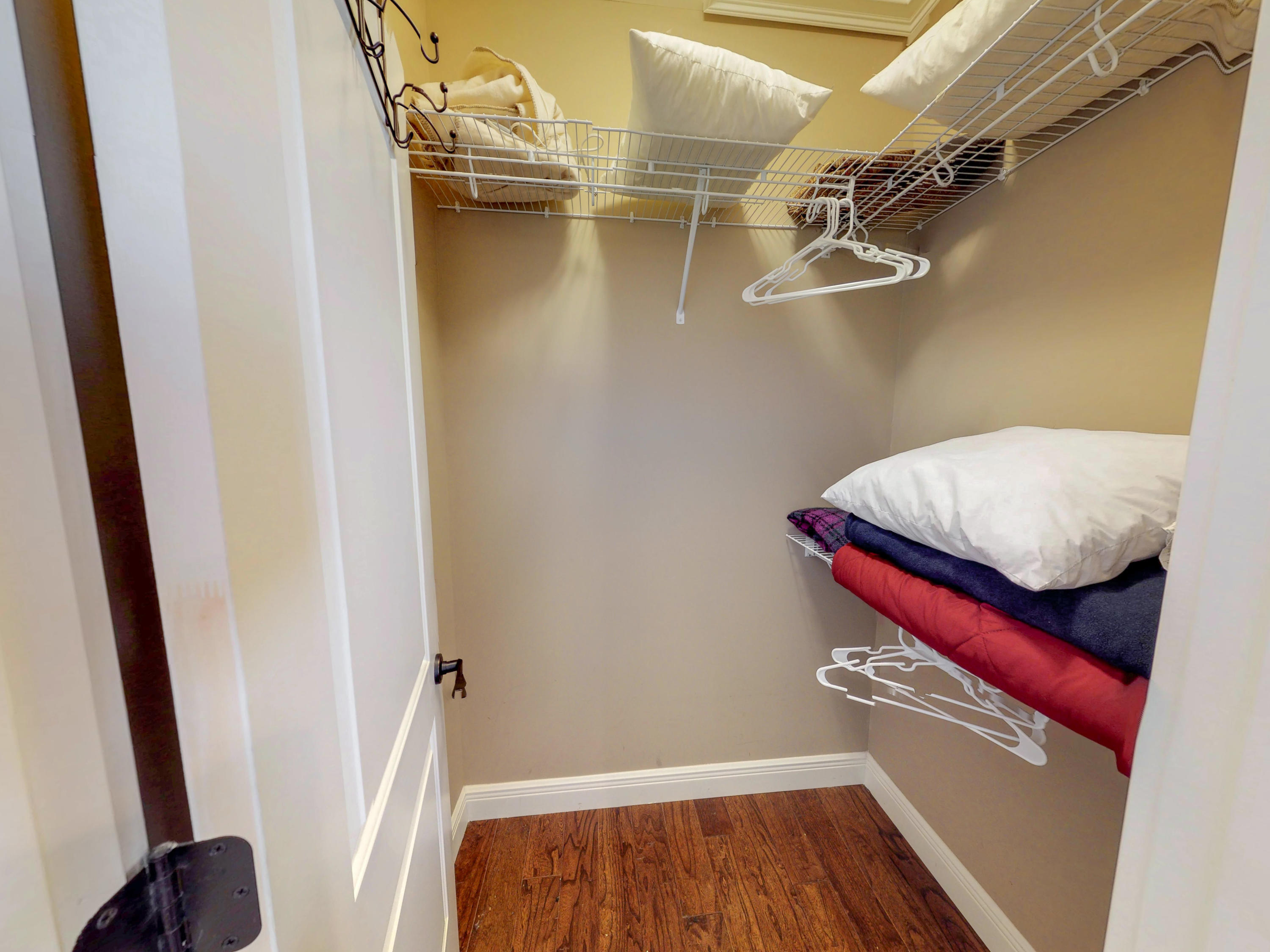 VILLA LAGO - Residential