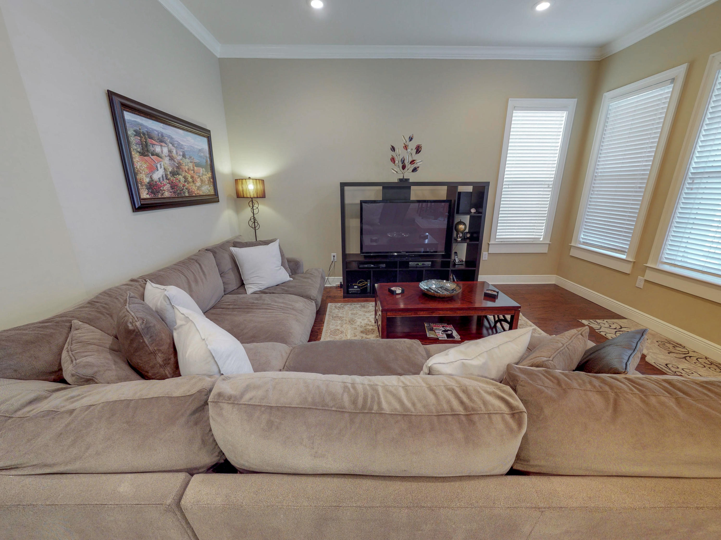 VILLA LAGO - Residential