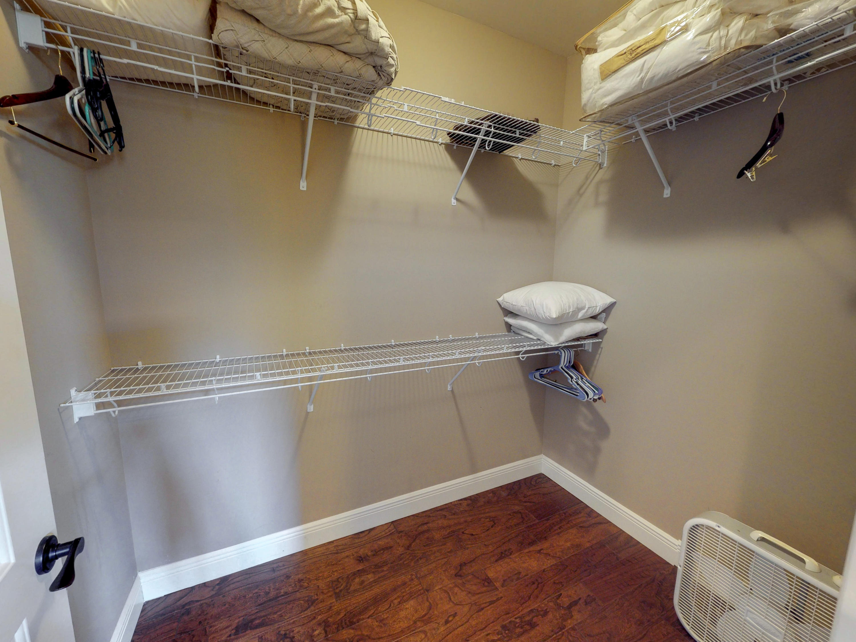 VILLA LAGO - Residential