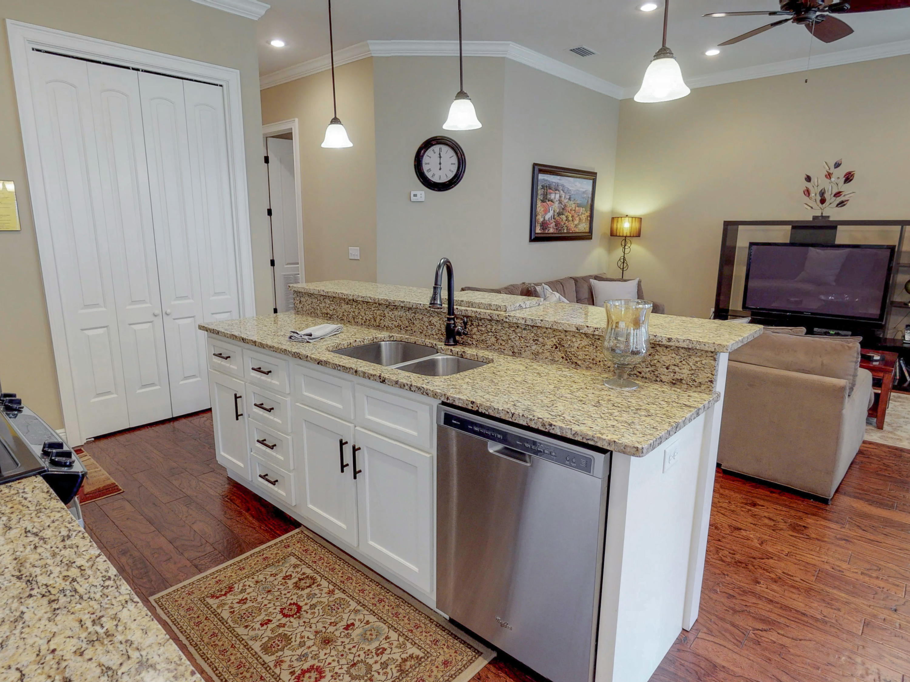 VILLA LAGO - Residential