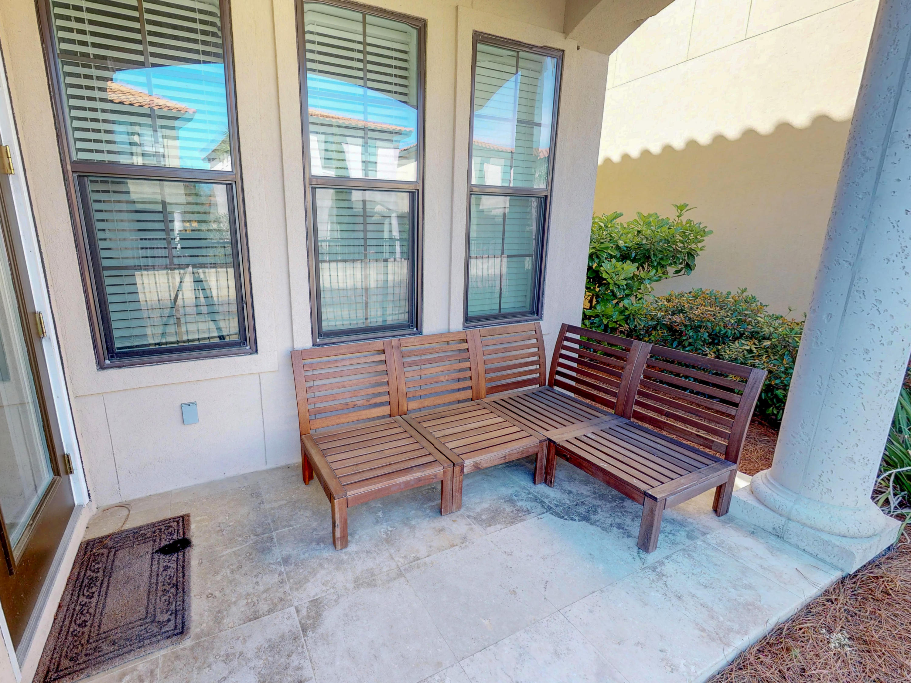 VILLA LAGO - Residential